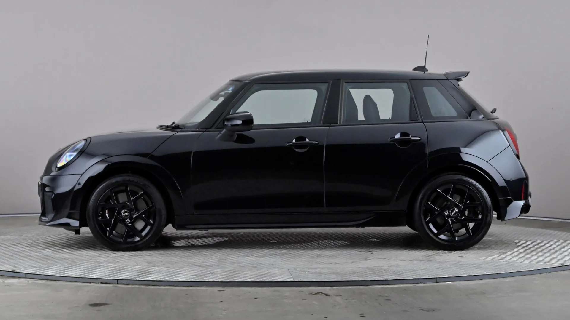 A 2025 MINI COOPER 1.5 C Sport Auto A 2025 MINI COOPER 1.5 C Sport Auto