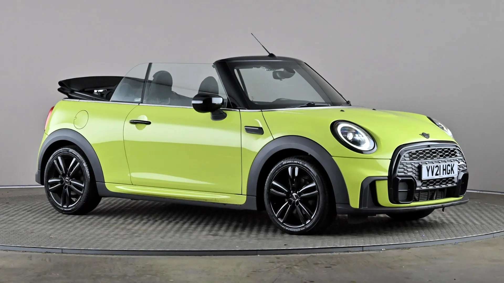 A 2021 MINI CONVERTIBLE 1.5 Cooper Sport A 2021 MINI CONVERTIBLE 1.5 Cooper Sport