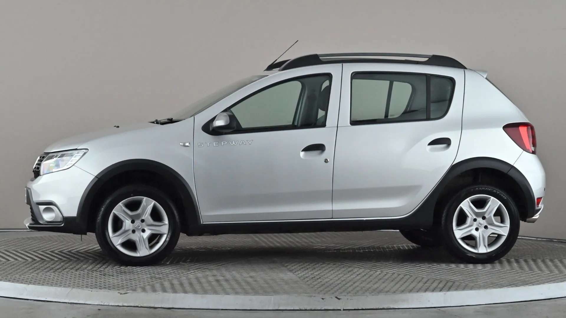 A 2018 DACIA SANDERO STEPWAY 1.5 dCi Laureate A 2018 DACIA SANDERO STEPWAY 1.5 dCi Laureate
