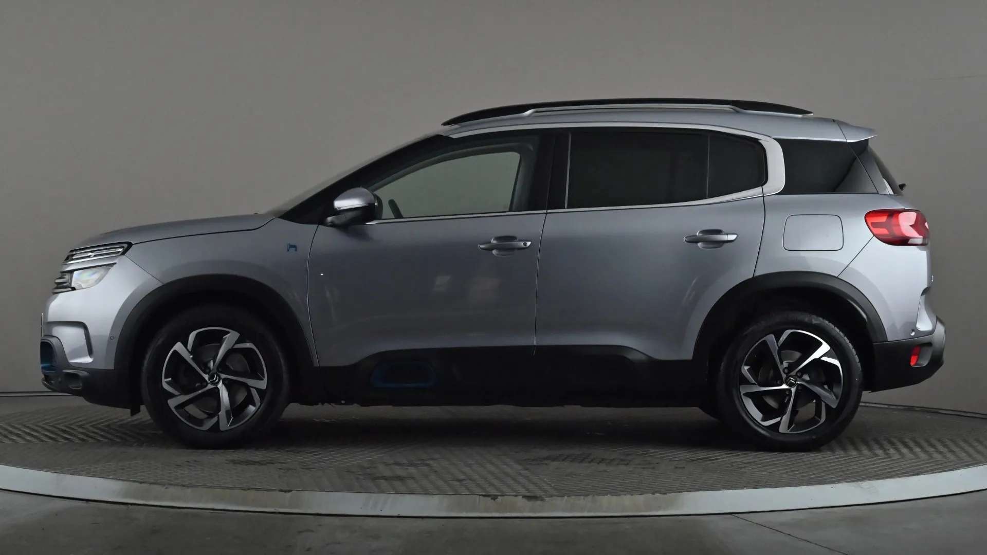 A 2021 CITROEN C5 AIRCROSS 1.6 Plug-in Hybrid 225 Flair e-EAT8 A 2021 CITROEN C5 AIRCROSS 1.6 Plug-in Hybrid 225 Flair e-EAT8