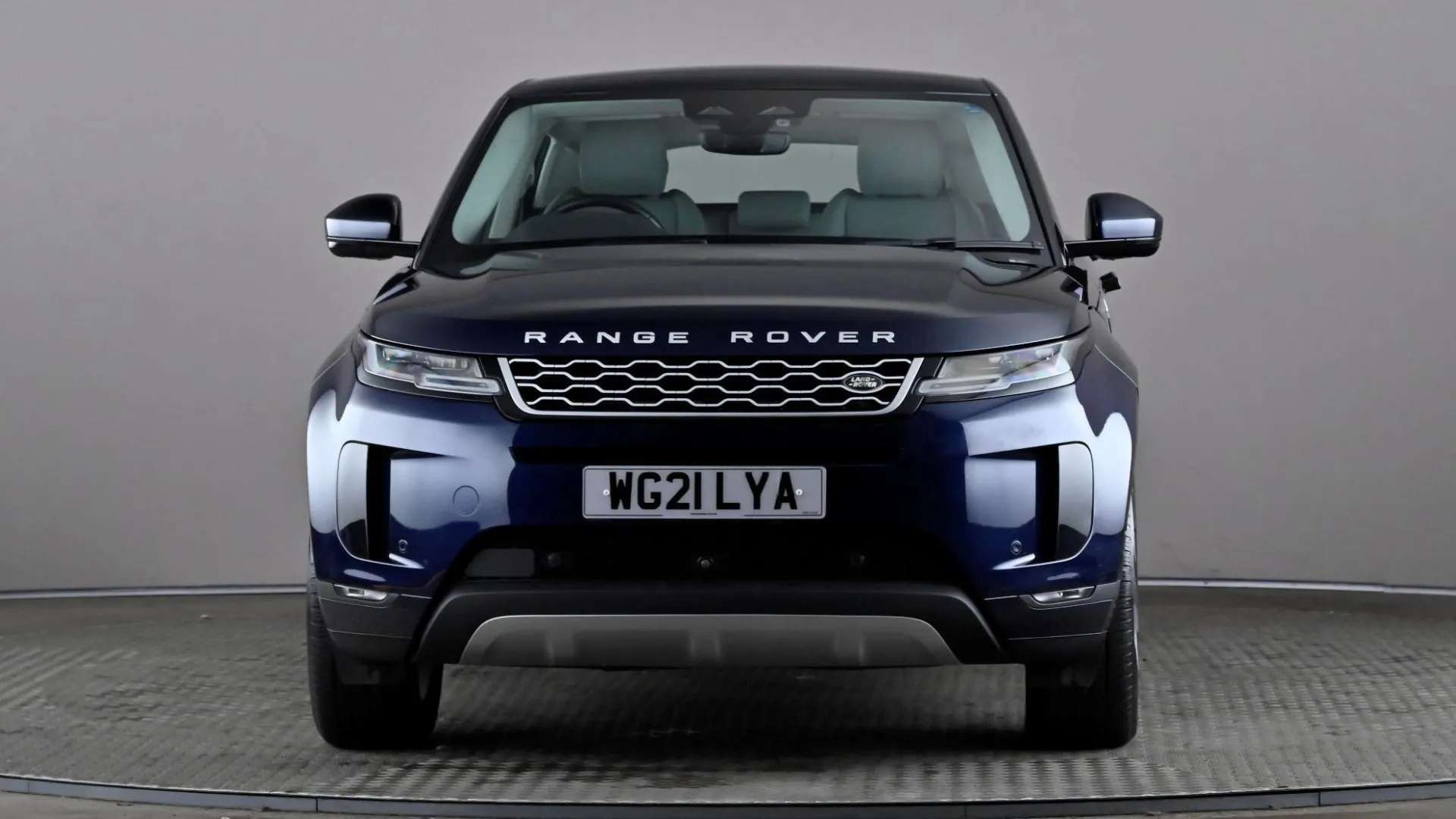 A 2021 LAND ROVER RANGE ROVER EVOQUE 1.5 P300e SE Auto A 2021 LAND ROVER RANGE ROVER EVOQUE 1.5 P300e SE Auto