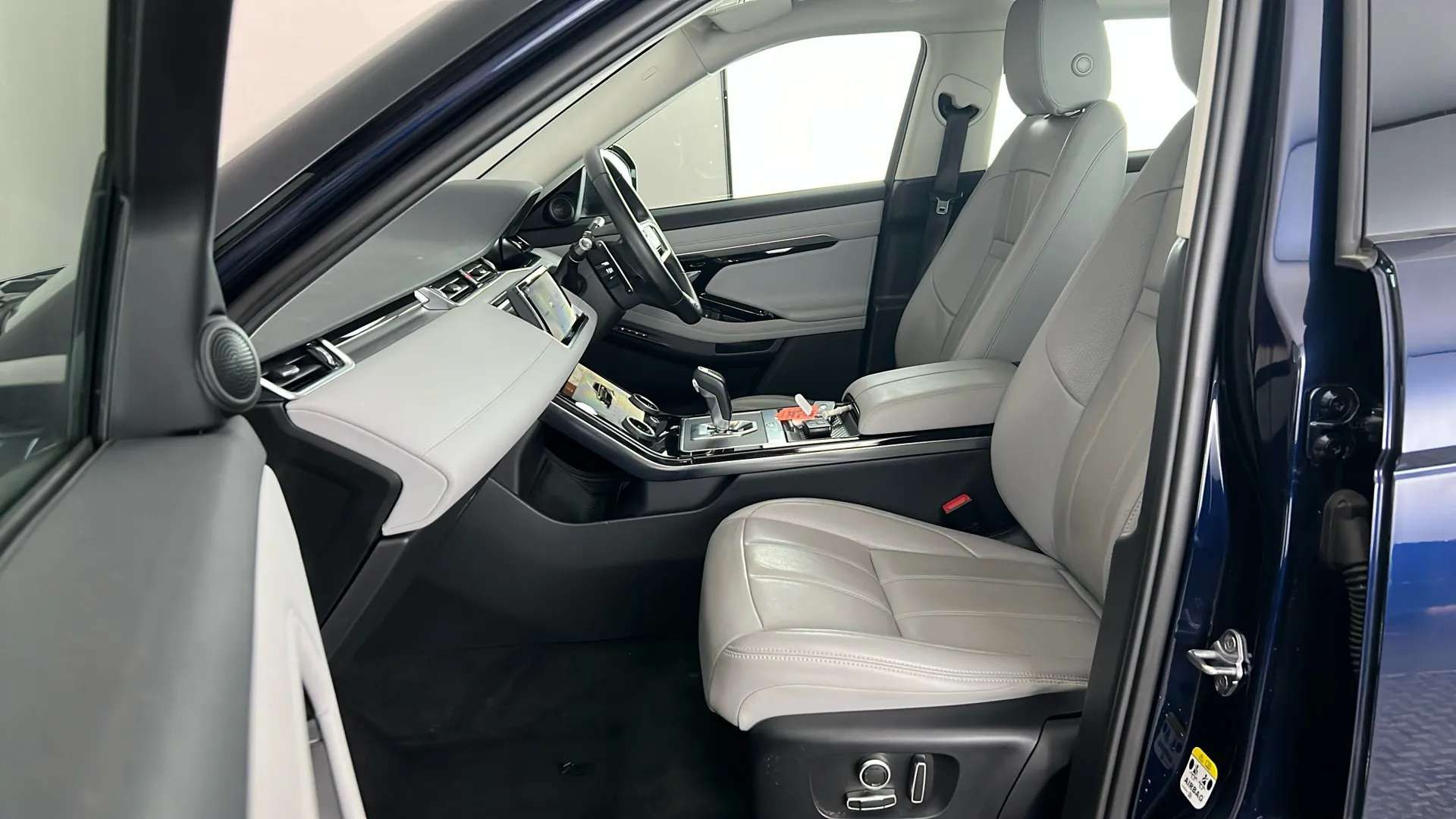 2021 LAND ROVER RANGE ROVER EVOQUE 2021 LAND ROVER RANGE ROVER EVOQUE