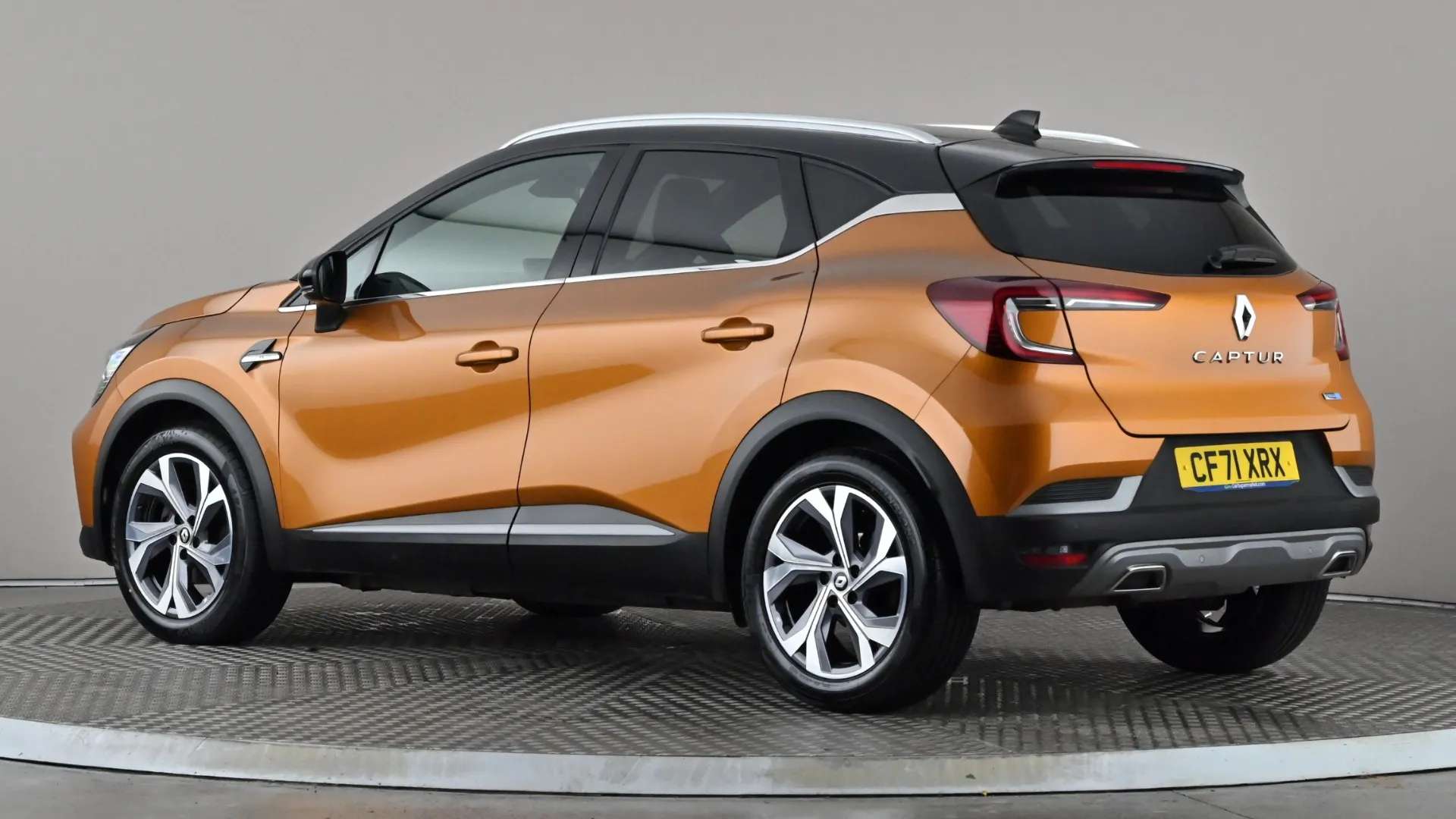 A 2022 RENAULT CAPTUR 1.6 E-TECH Hybrid 145 R.S. Line Auto A 2022 RENAULT CAPTUR 1.6 E-TECH Hybrid 145 R.S. Line Auto