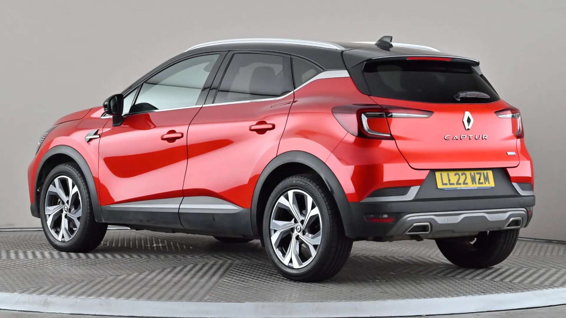 A 2022 RENAULT CAPTUR 1.6 E-TECH Hybrid 145 R.S. Line Auto A 2022 RENAULT CAPTUR 1.6 E-TECH Hybrid 145 R.S. Line Auto