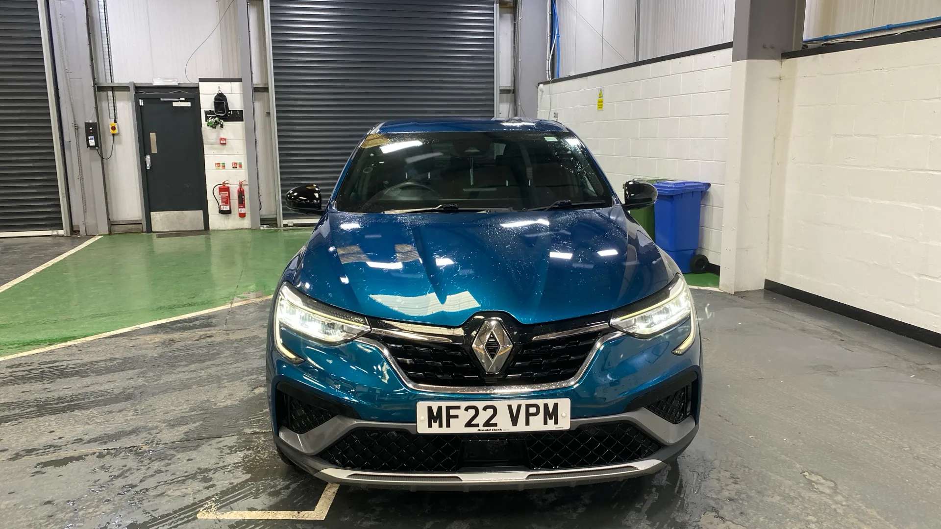 A 2022 RENAULT ARKANA 1.6 E-TECH Hybrid 145 R.S. Line Auto A 2022 RENAULT ARKANA 1.6 E-TECH Hybrid 145 R.S. Line Auto