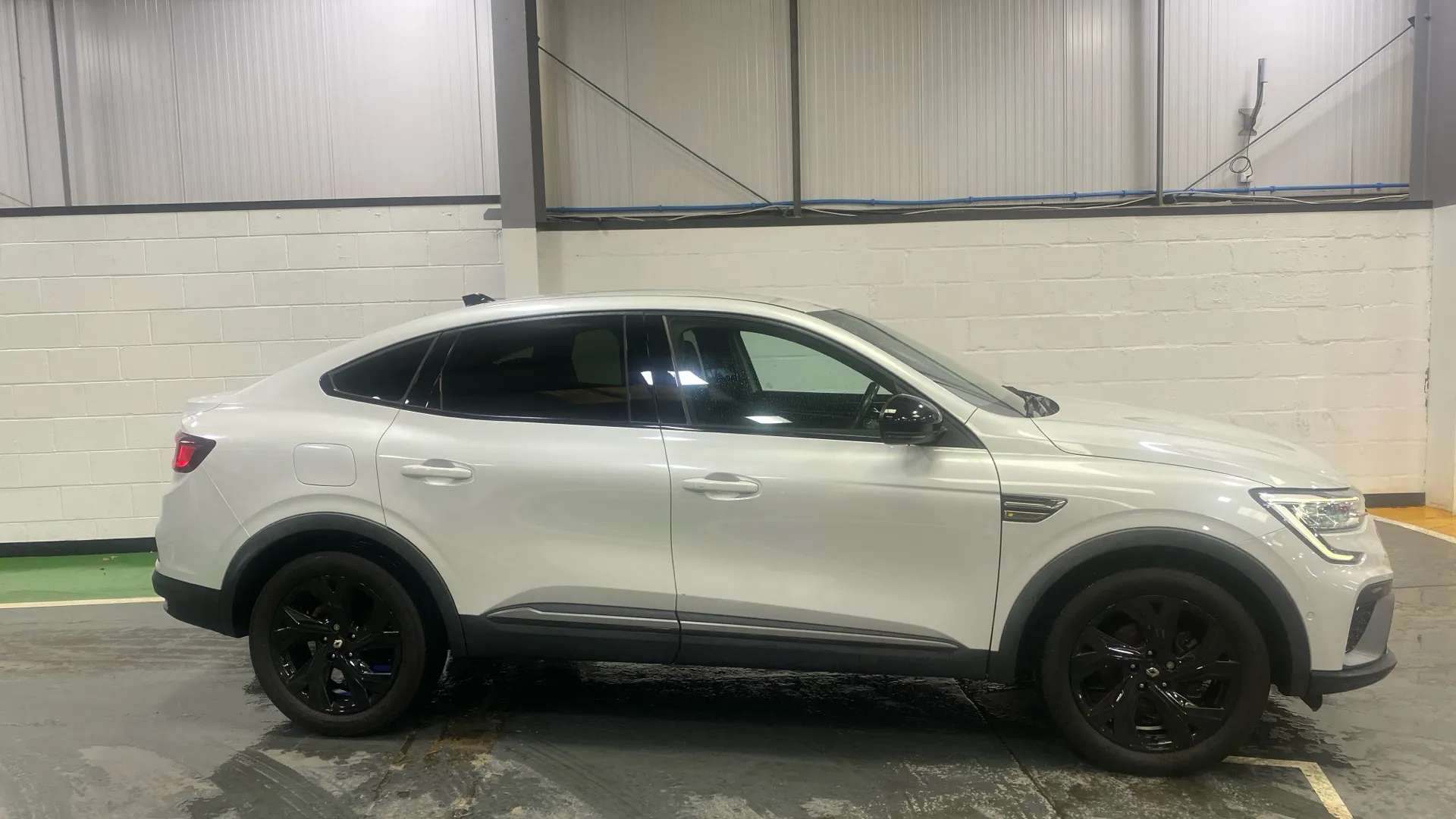 A 2022 RENAULT ARKANA 1.6 E-TECH Hybrid 145 R.S. Line Auto A 2022 RENAULT ARKANA 1.6 E-TECH Hybrid 145 R.S. Line Auto