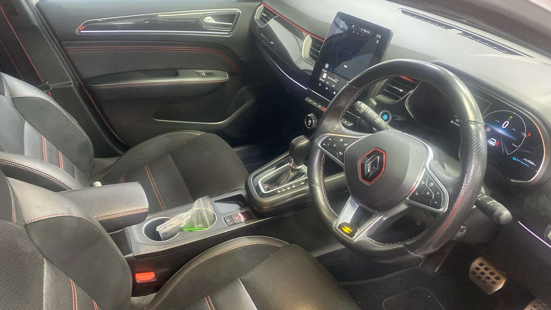 A 2022 RENAULT ARKANA 1.6 E-TECH Hybrid 145 R.S. Line Auto A 2022 RENAULT ARKANA 1.6 E-TECH Hybrid 145 R.S. Line Auto