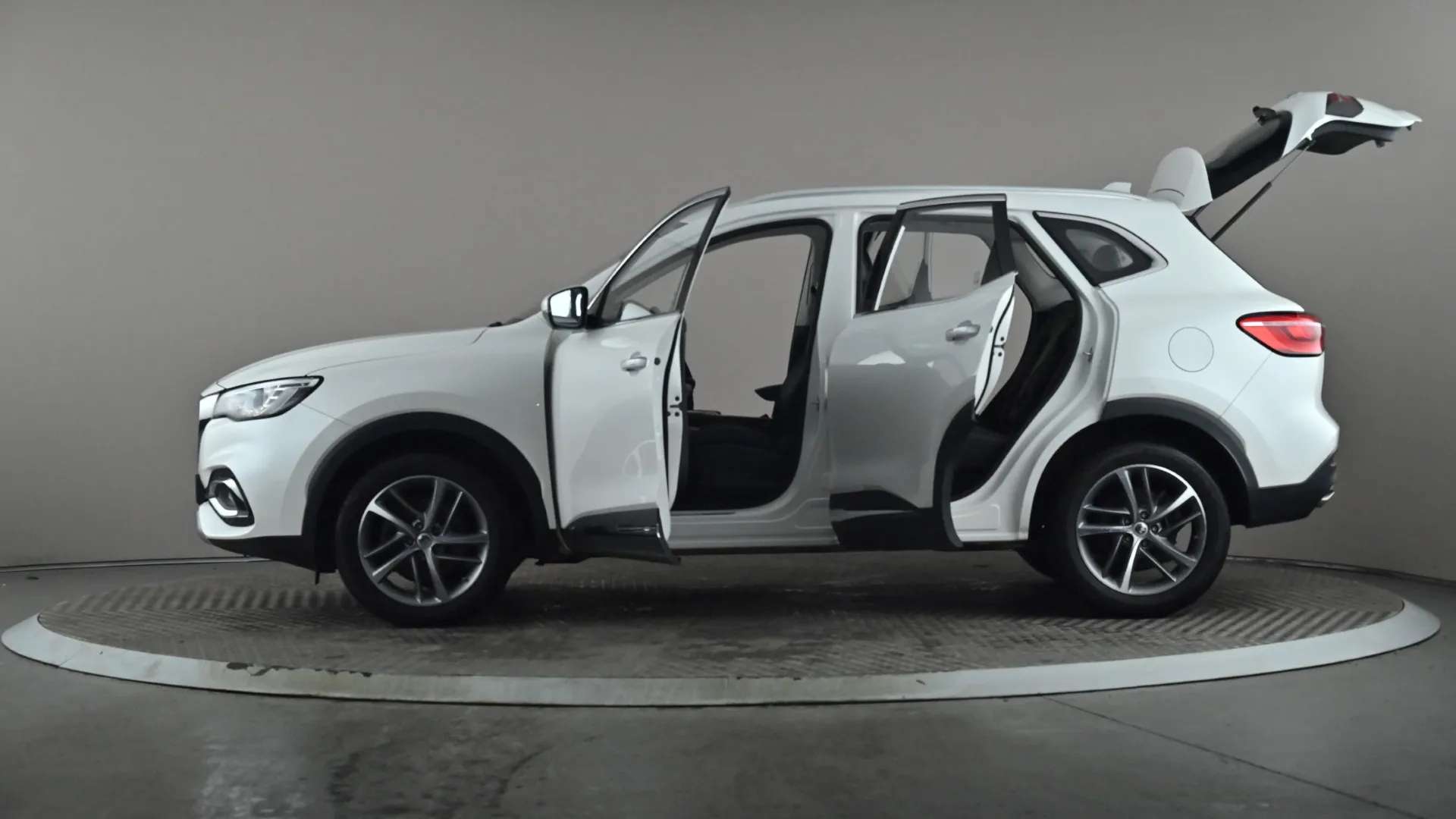 2023 MG MOTOR UK HS 2023 MG MOTOR UK HS