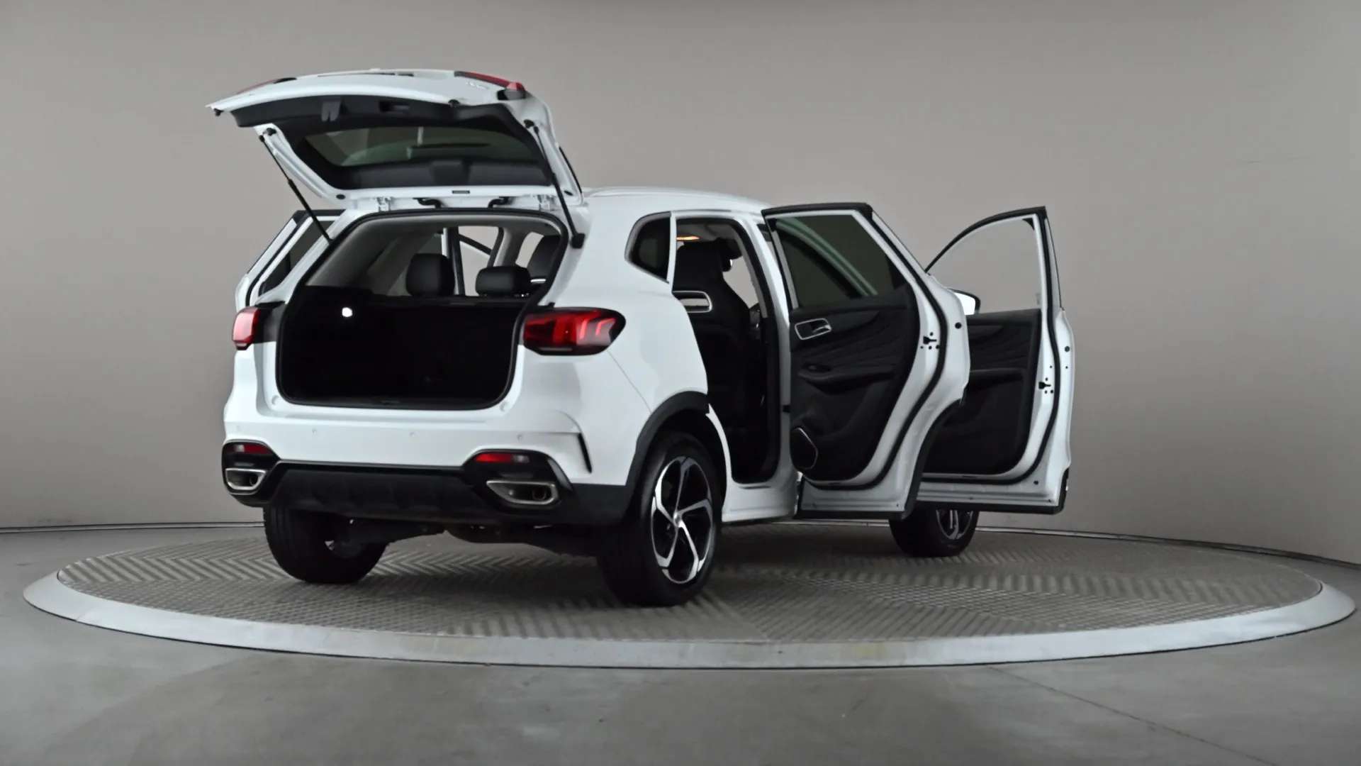2023 MG MOTOR UK HS 2023 MG MOTOR UK HS