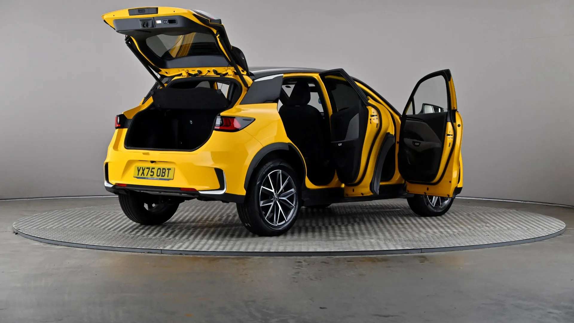 2025 LEXUS LBX 2025 LEXUS LBX