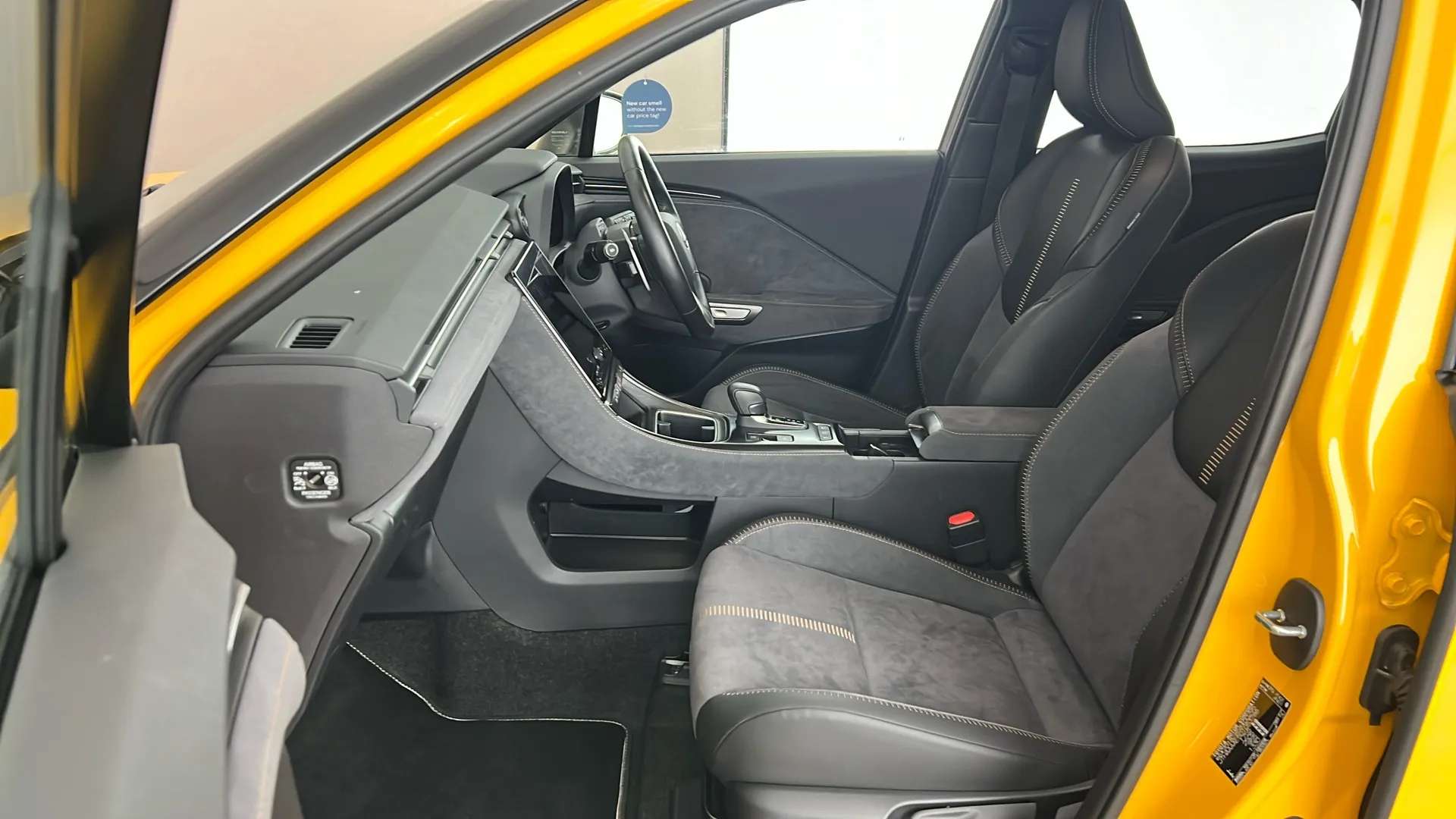 2025 LEXUS LBX 2025 LEXUS LBX