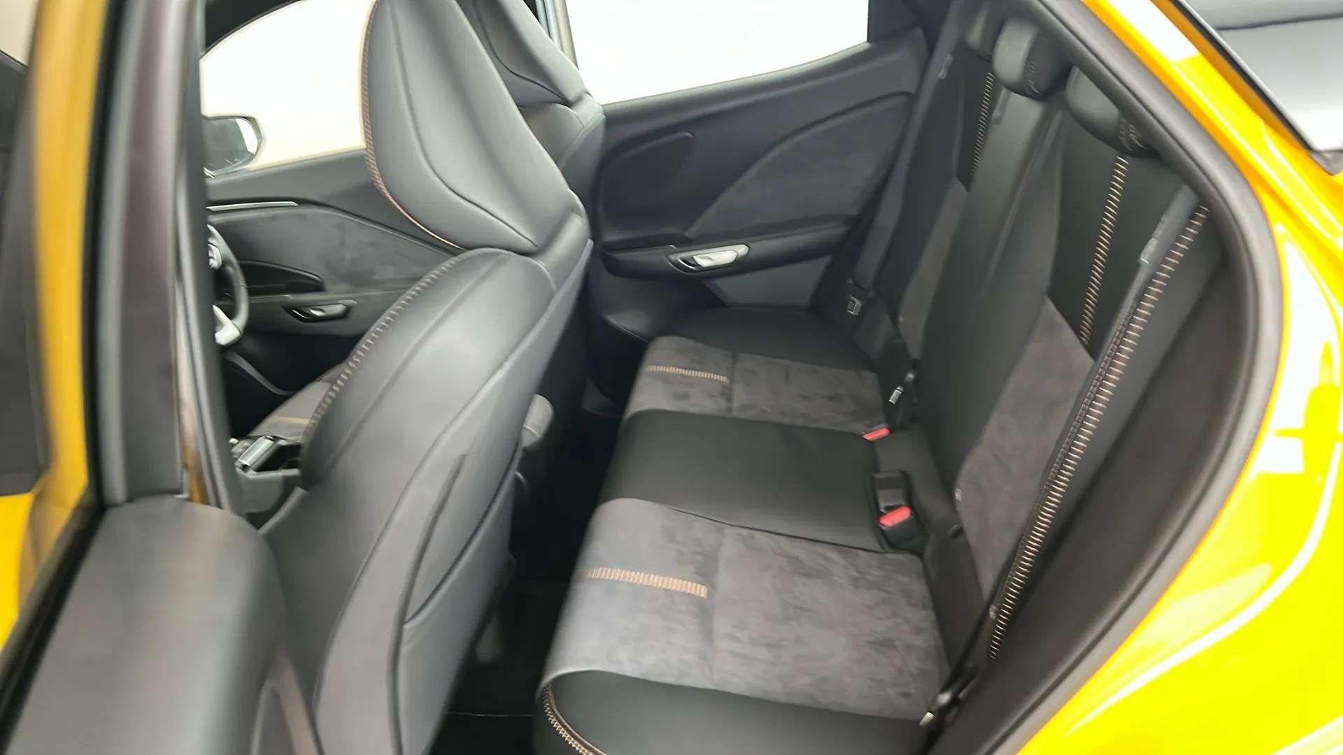 2025 LEXUS LBX 2025 LEXUS LBX