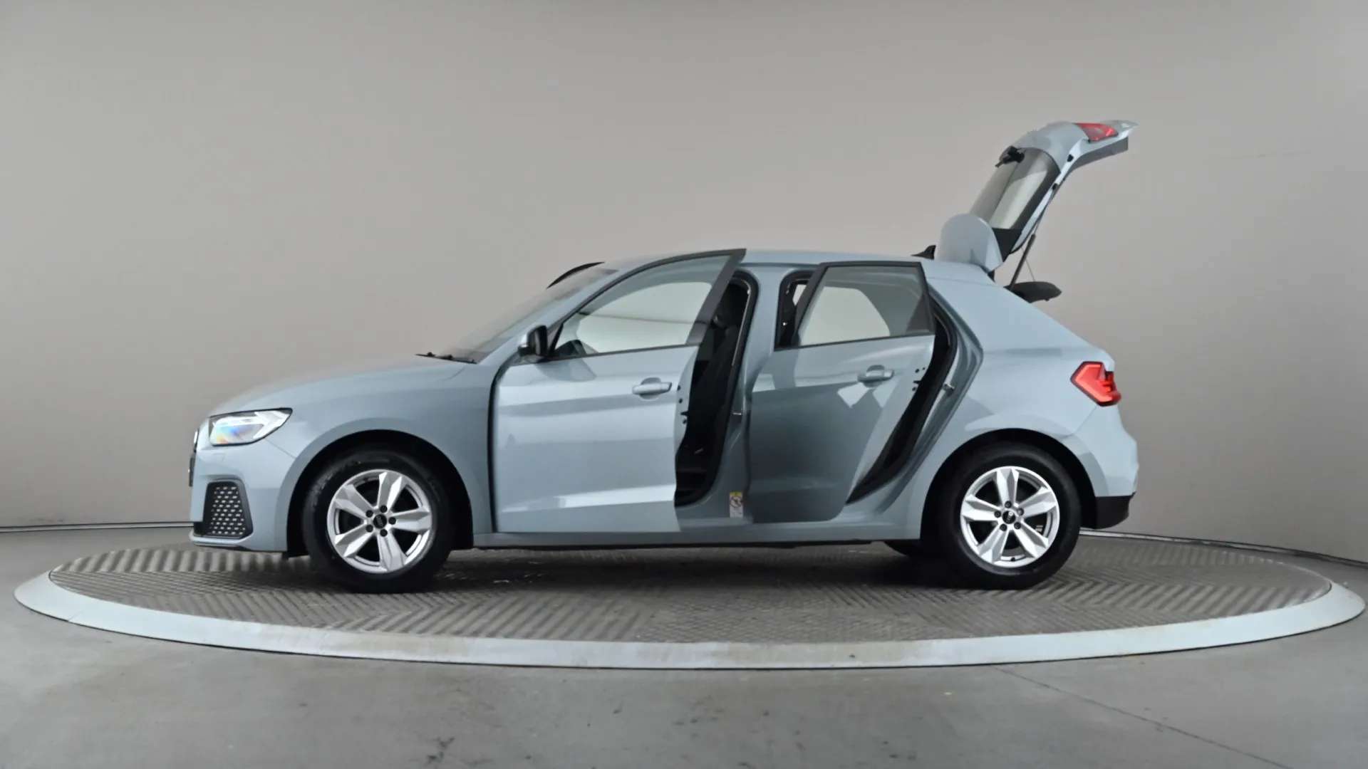 2023 AUDI A1 2023 AUDI A1