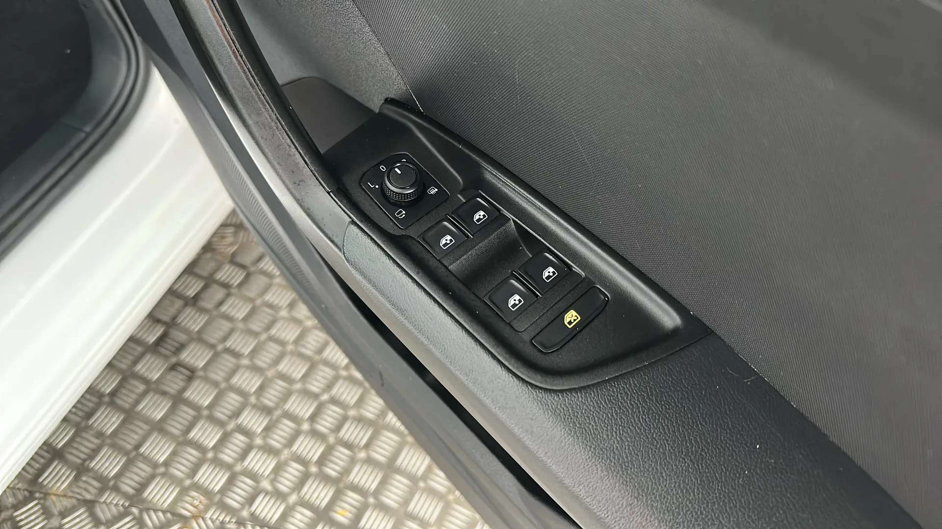 2022 AUDI A1 2022 AUDI A1