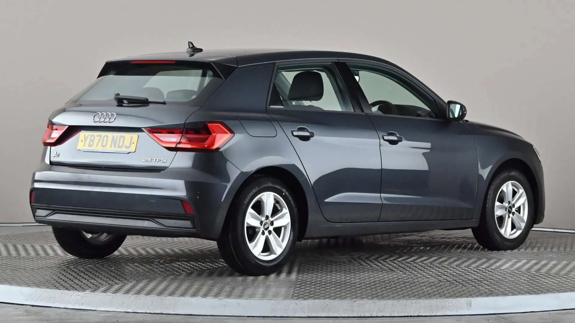 2021 AUDI A1 2021 AUDI A1