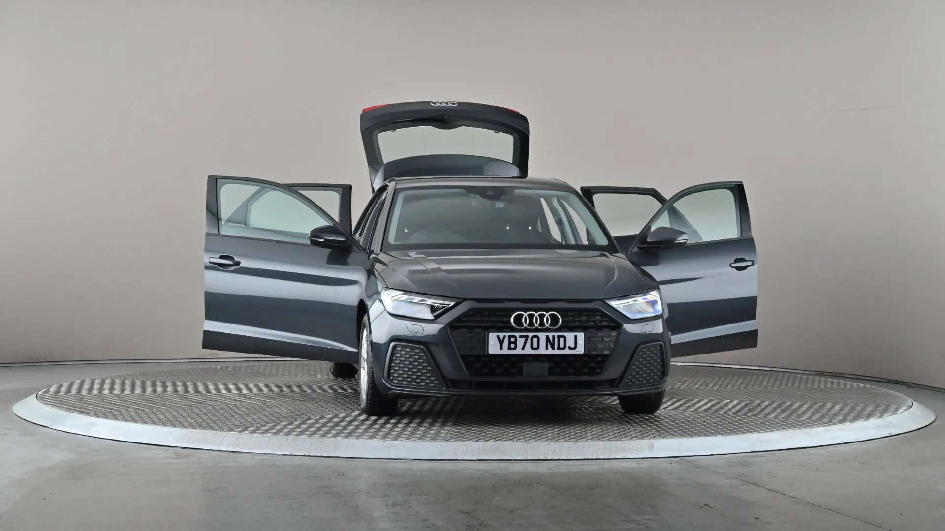 2021 AUDI A1 2021 AUDI A1