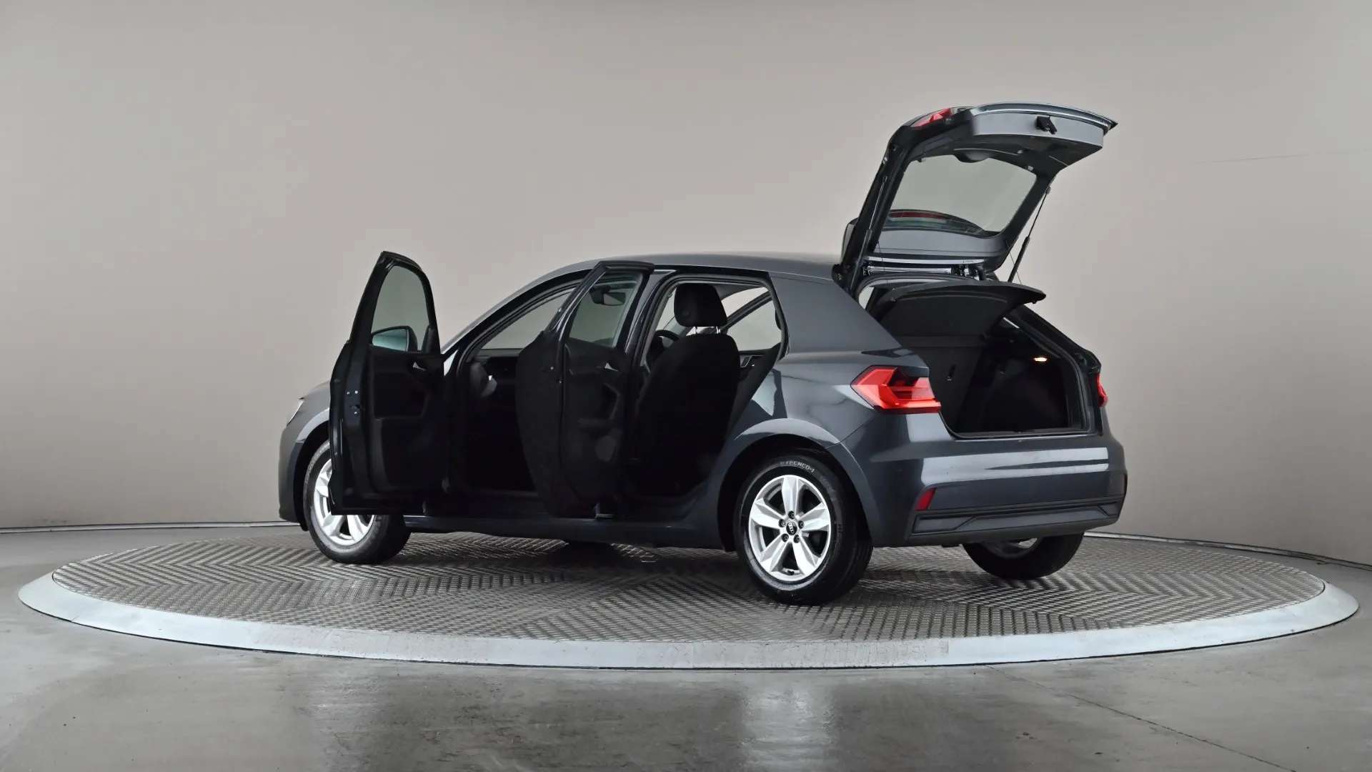 2021 AUDI A1 2021 AUDI A1