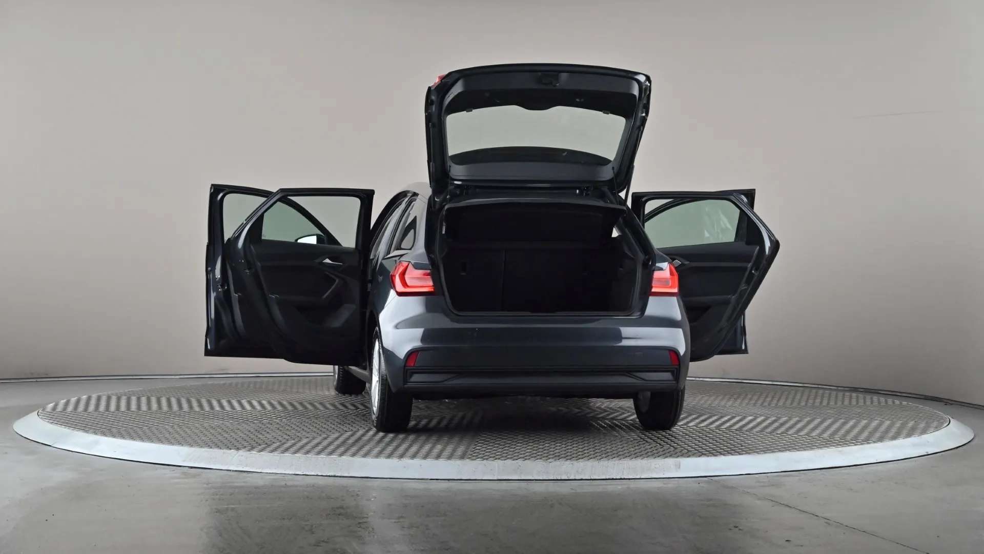 2021 AUDI A1 2021 AUDI A1