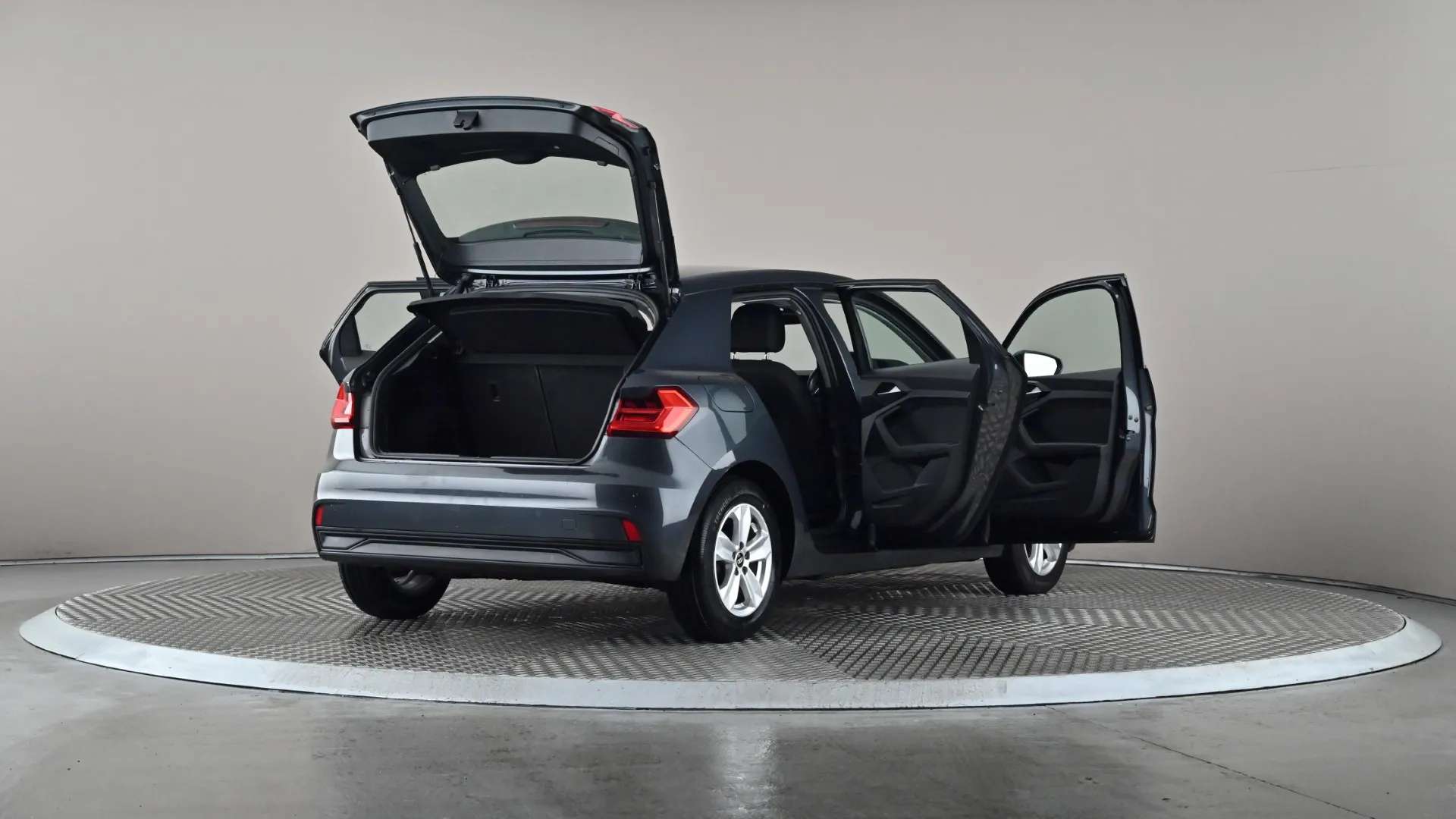 2021 AUDI A1 2021 AUDI A1