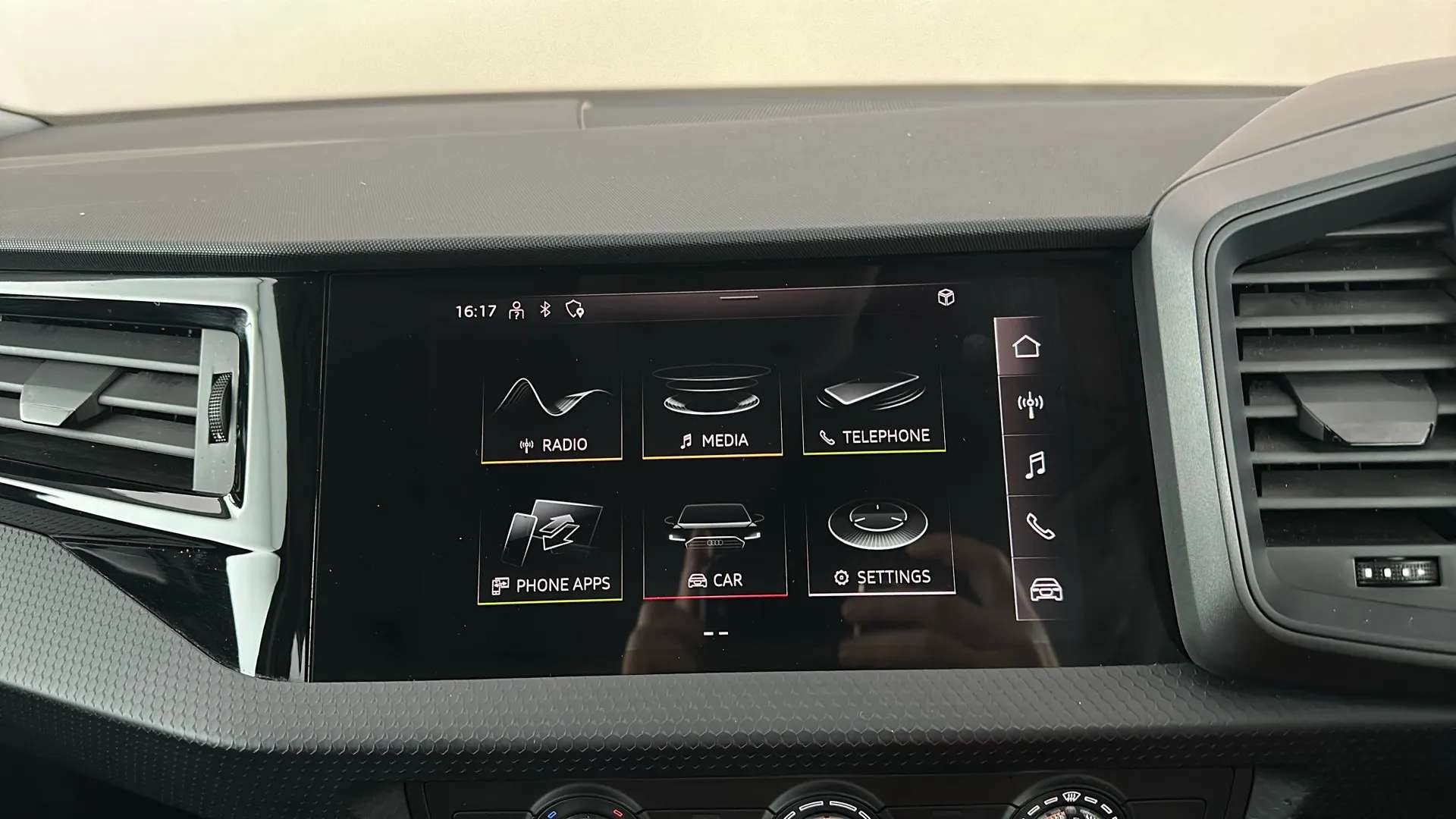 2021 AUDI A1 2021 AUDI A1