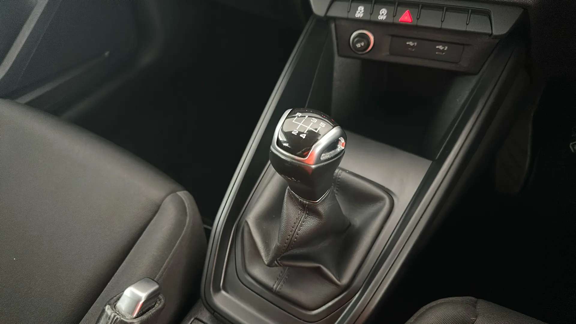 2021 AUDI A1 2021 AUDI A1