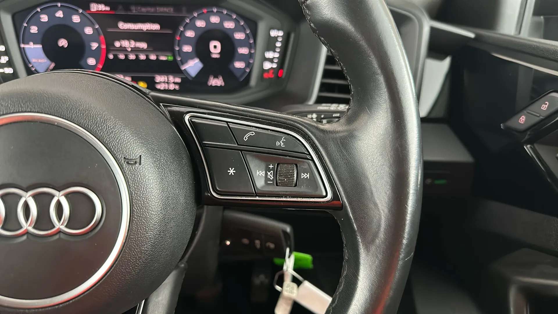 2021 AUDI A1 2021 AUDI A1