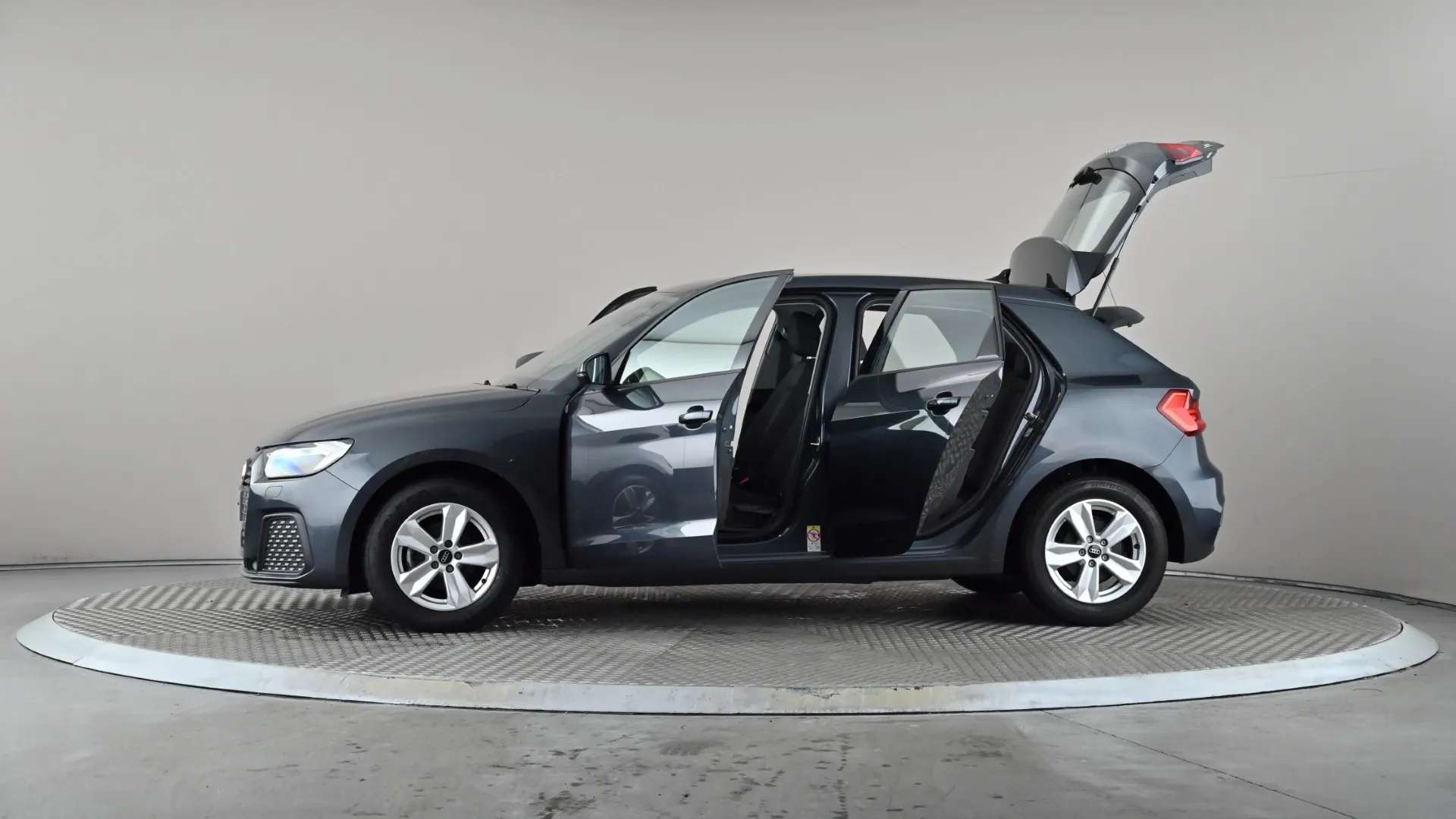 2023 AUDI A1 2023 AUDI A1