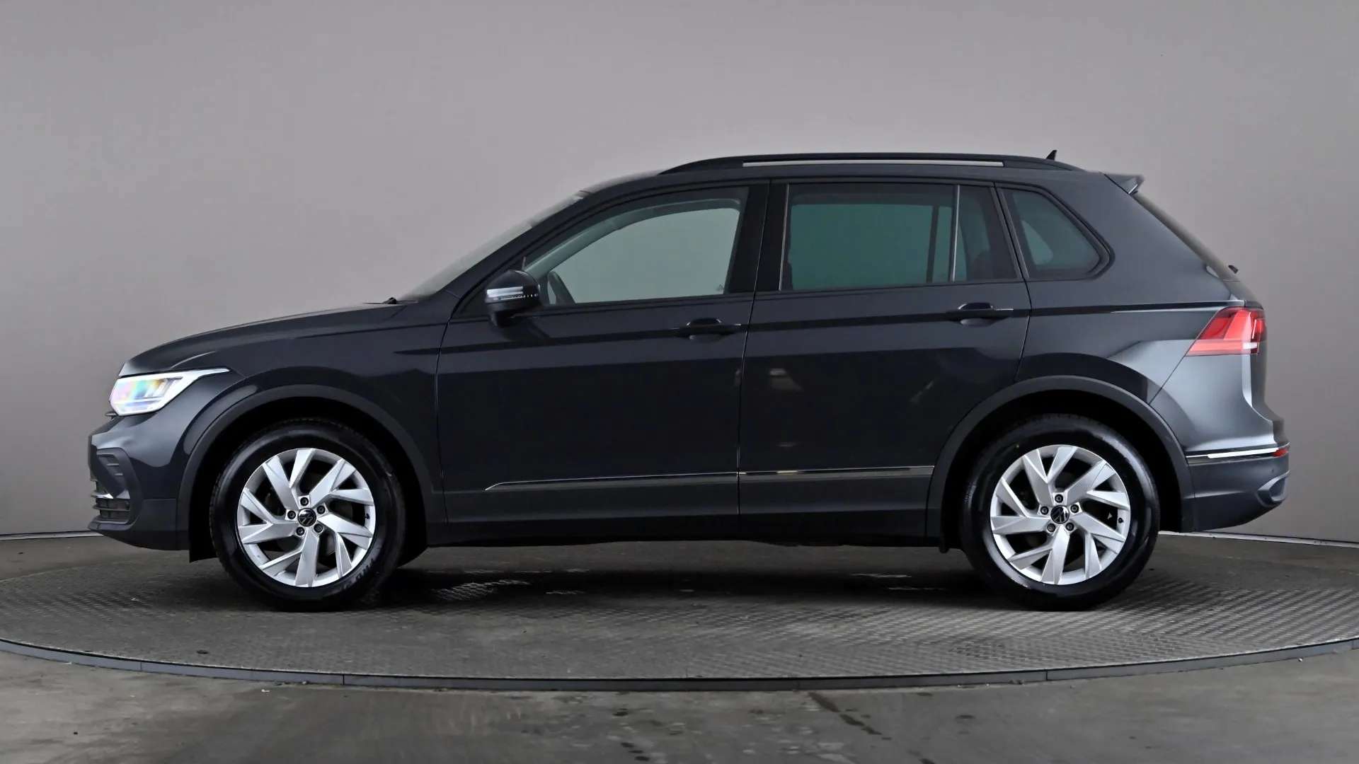 A 2021 VOLKSWAGEN TIGUAN 1.5 TSI 150 Life A 2021 VOLKSWAGEN TIGUAN 1.5 TSI 150 Life