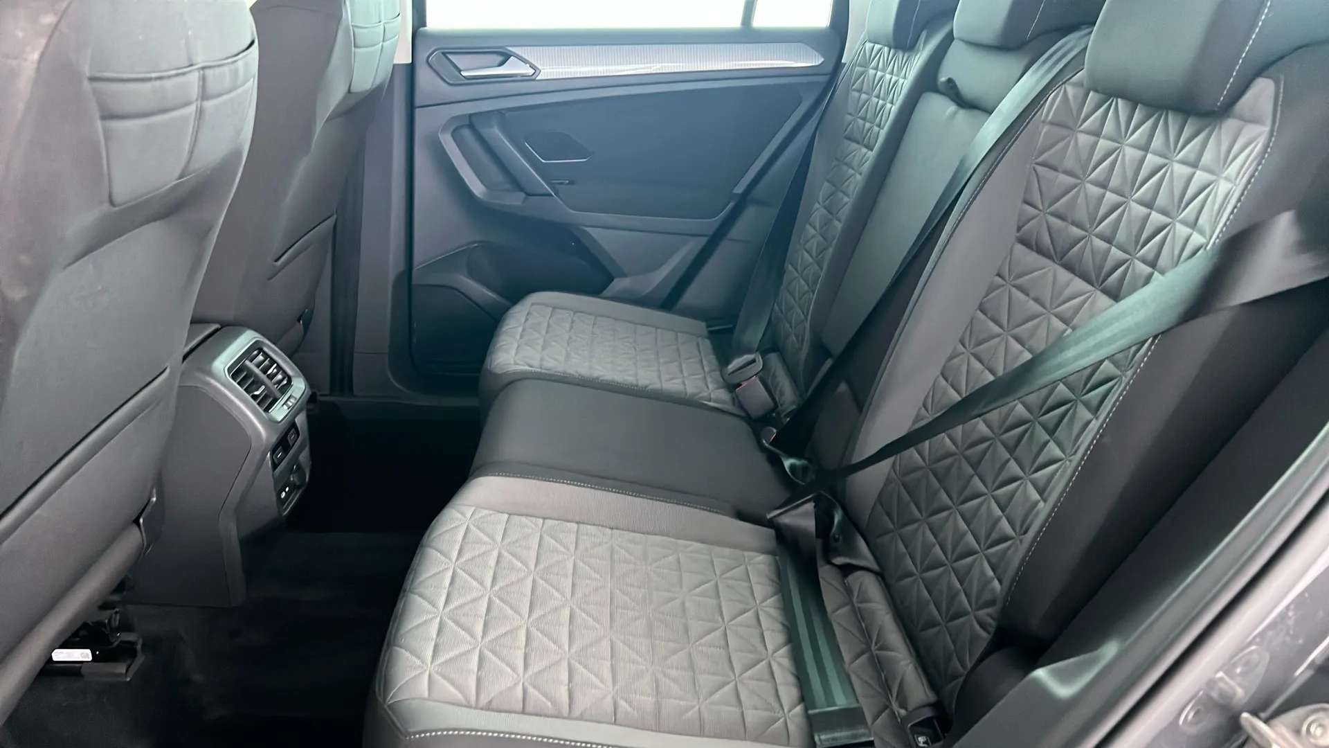 2021 VOLKSWAGEN TIGUAN 2021 VOLKSWAGEN TIGUAN