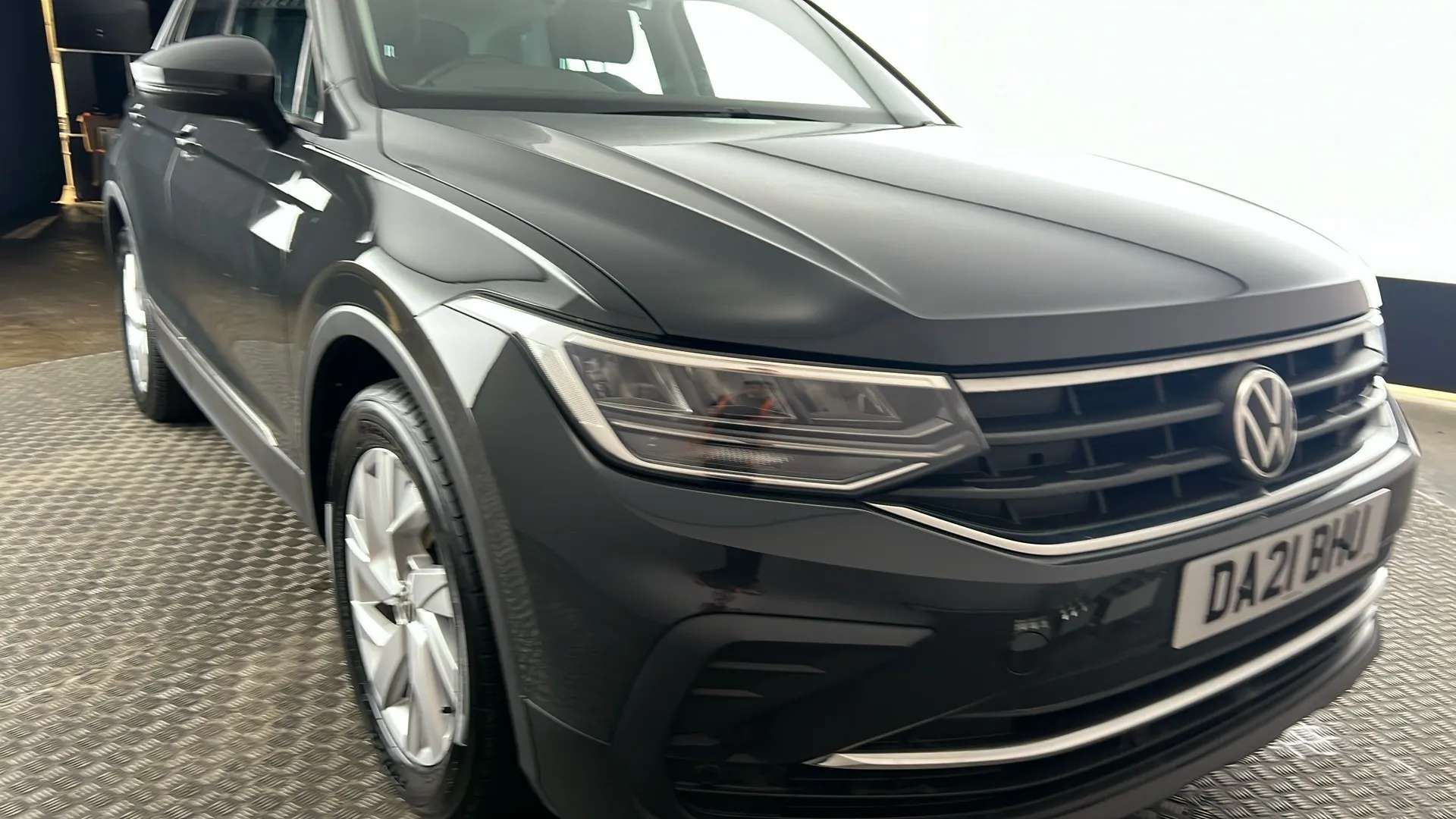 2021 VOLKSWAGEN TIGUAN 2021 VOLKSWAGEN TIGUAN