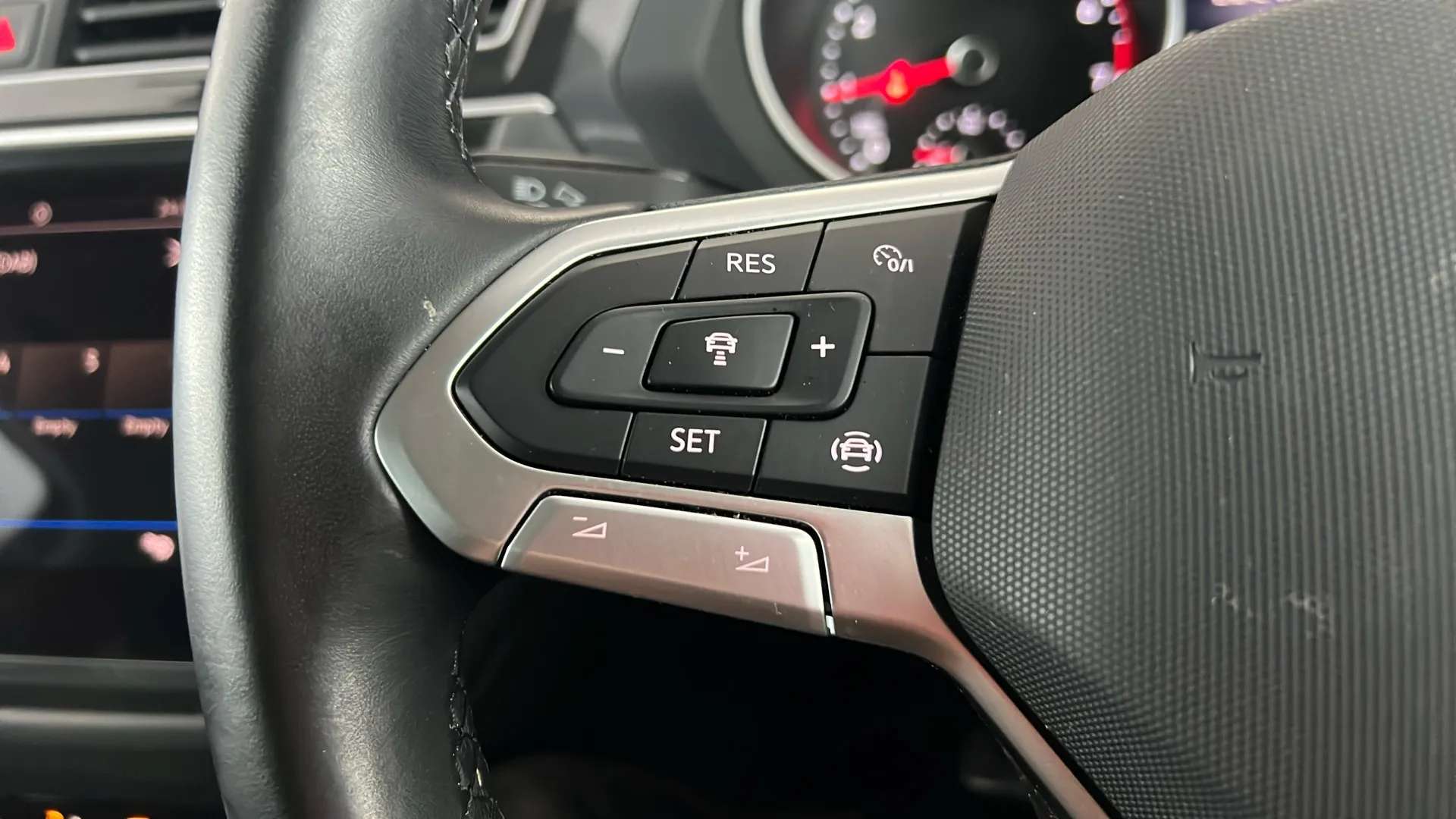 2021 VOLKSWAGEN TIGUAN 2021 VOLKSWAGEN TIGUAN