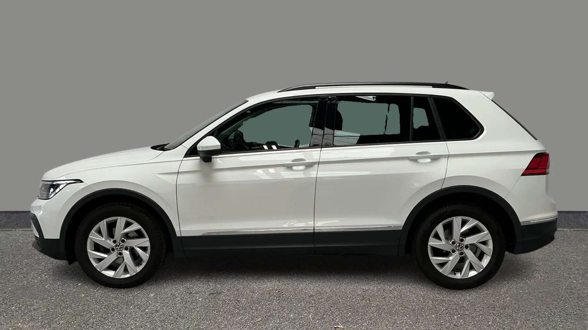 A 2022 VOLKSWAGEN TIGUAN 1.5 TSI 150 Life A 2022 VOLKSWAGEN TIGUAN 1.5 TSI 150 Life