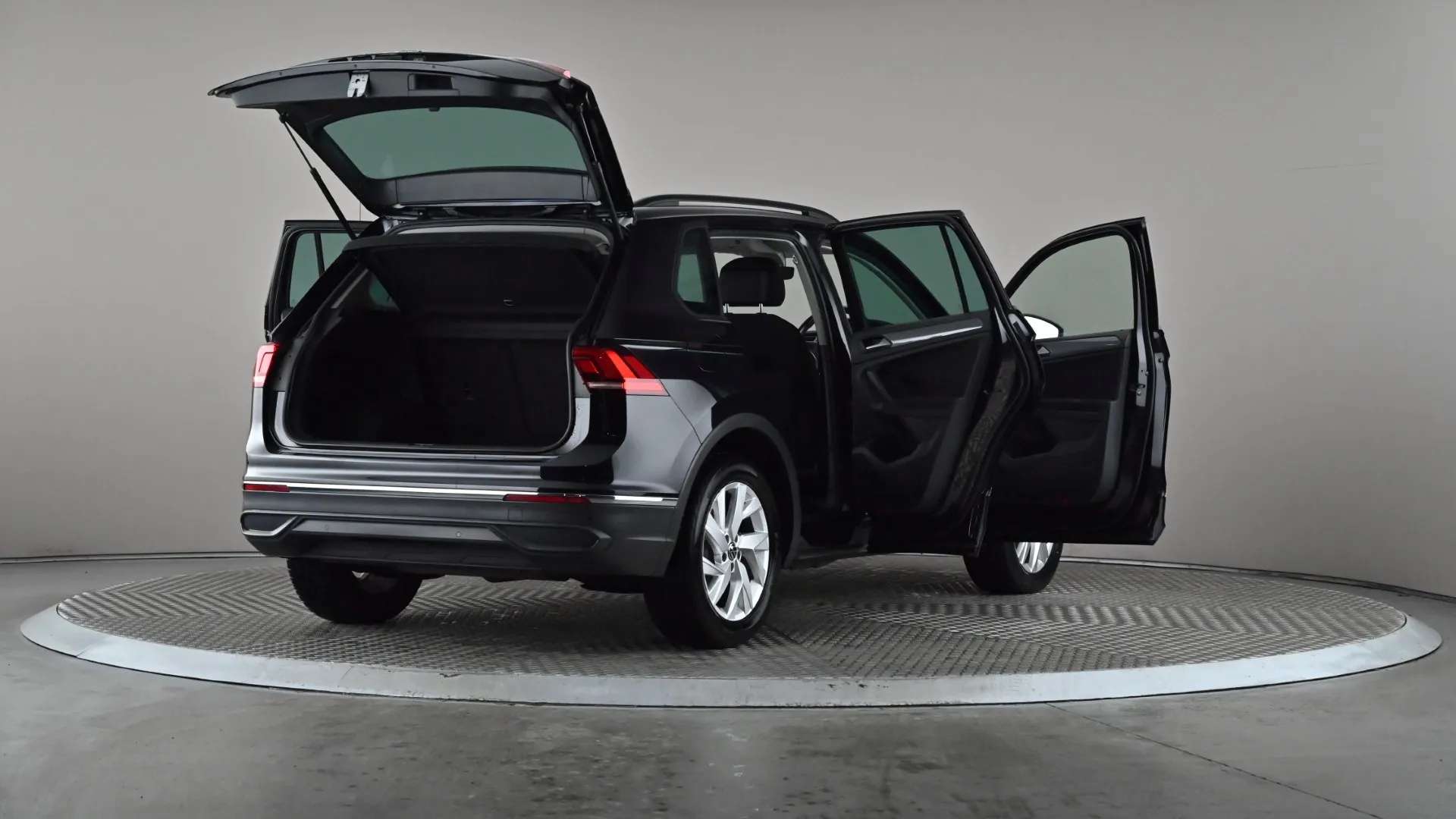 2021 VOLKSWAGEN TIGUAN 2021 VOLKSWAGEN TIGUAN