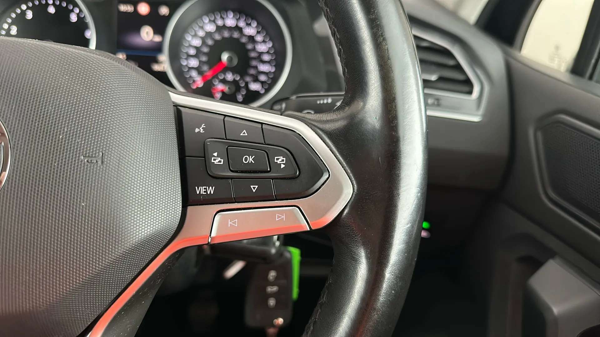 2021 VOLKSWAGEN TIGUAN 2021 VOLKSWAGEN TIGUAN