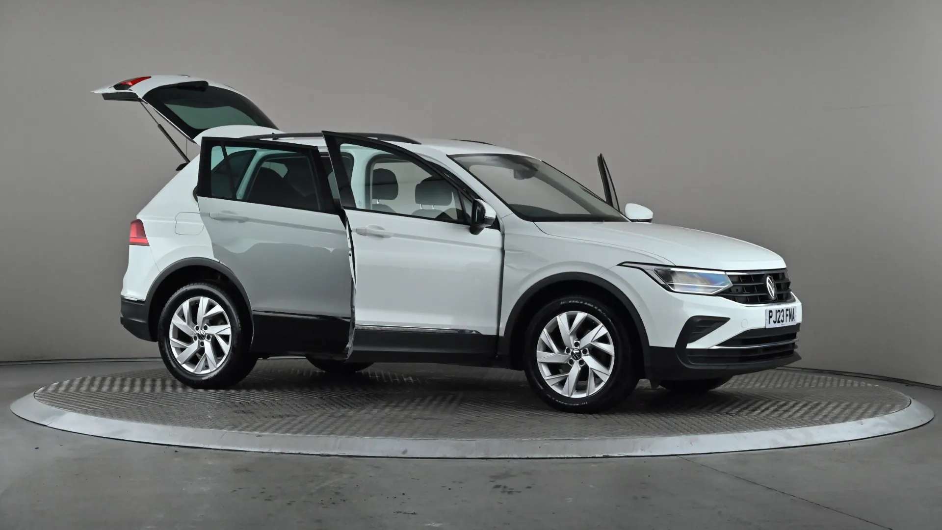 2023 VOLKSWAGEN TIGUAN 2023 VOLKSWAGEN TIGUAN