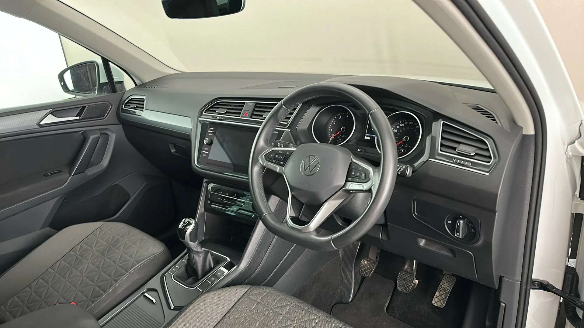 2023 VOLKSWAGEN TIGUAN 2023 VOLKSWAGEN TIGUAN