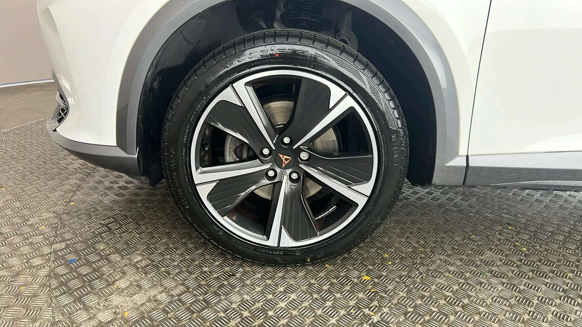 2024 CUPRA FORMENTOR 2024 CUPRA FORMENTOR