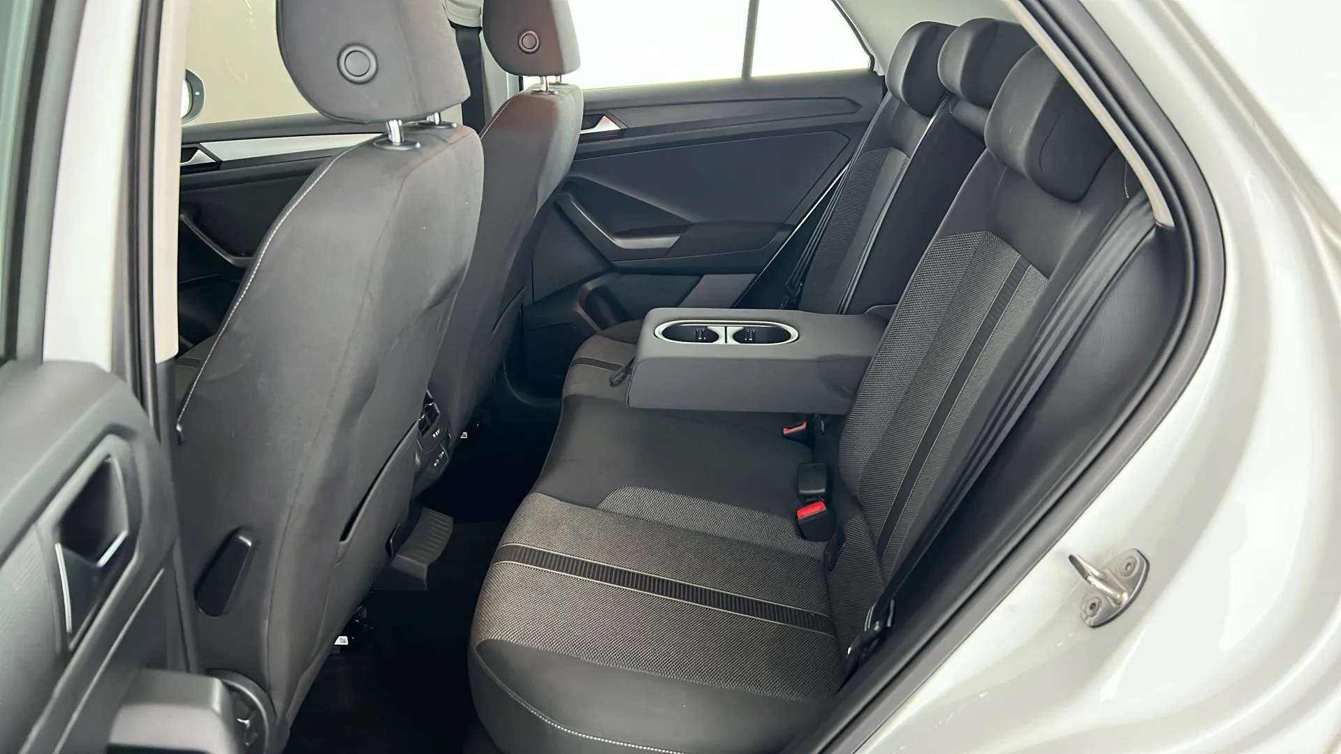 2023 VOLKSWAGEN T-ROC 2023 VOLKSWAGEN T-ROC