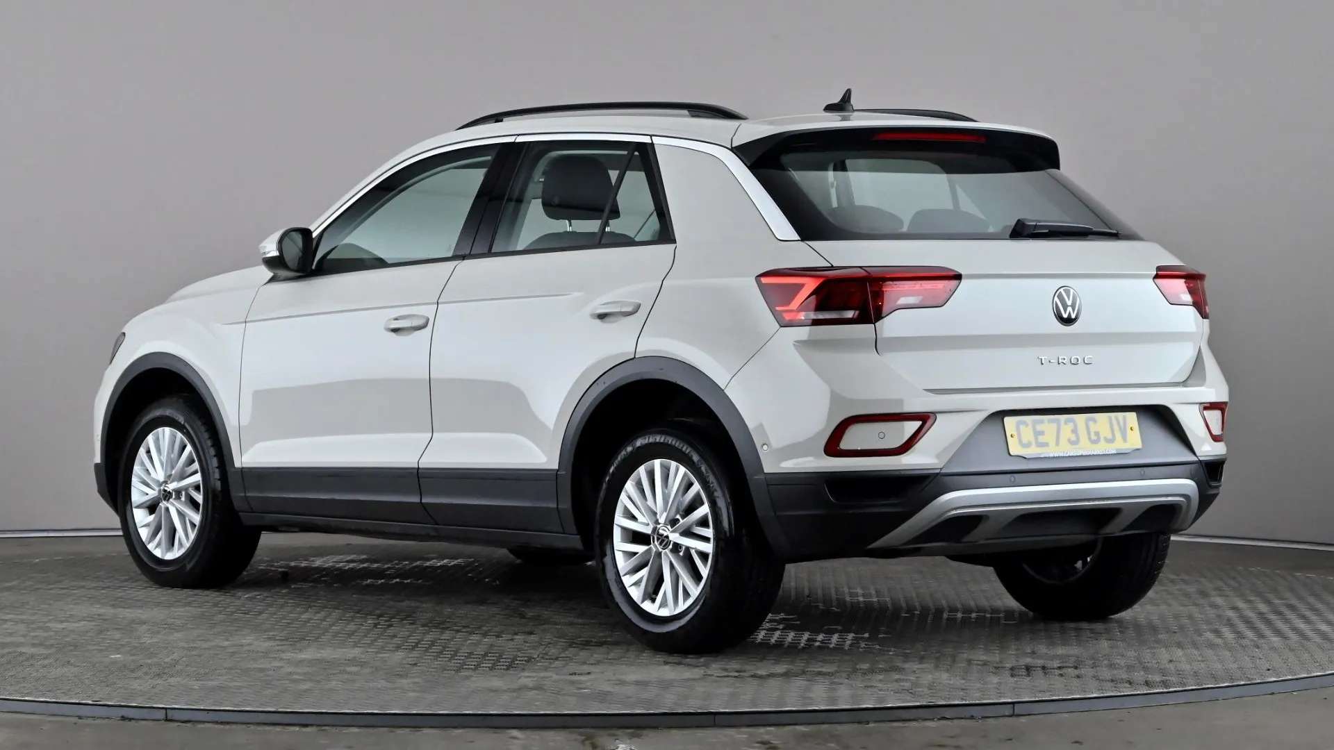 A 2023 VOLKSWAGEN T-ROC 1.5 TSI Life DSG A 2023 VOLKSWAGEN T-ROC 1.5 TSI Life DSG