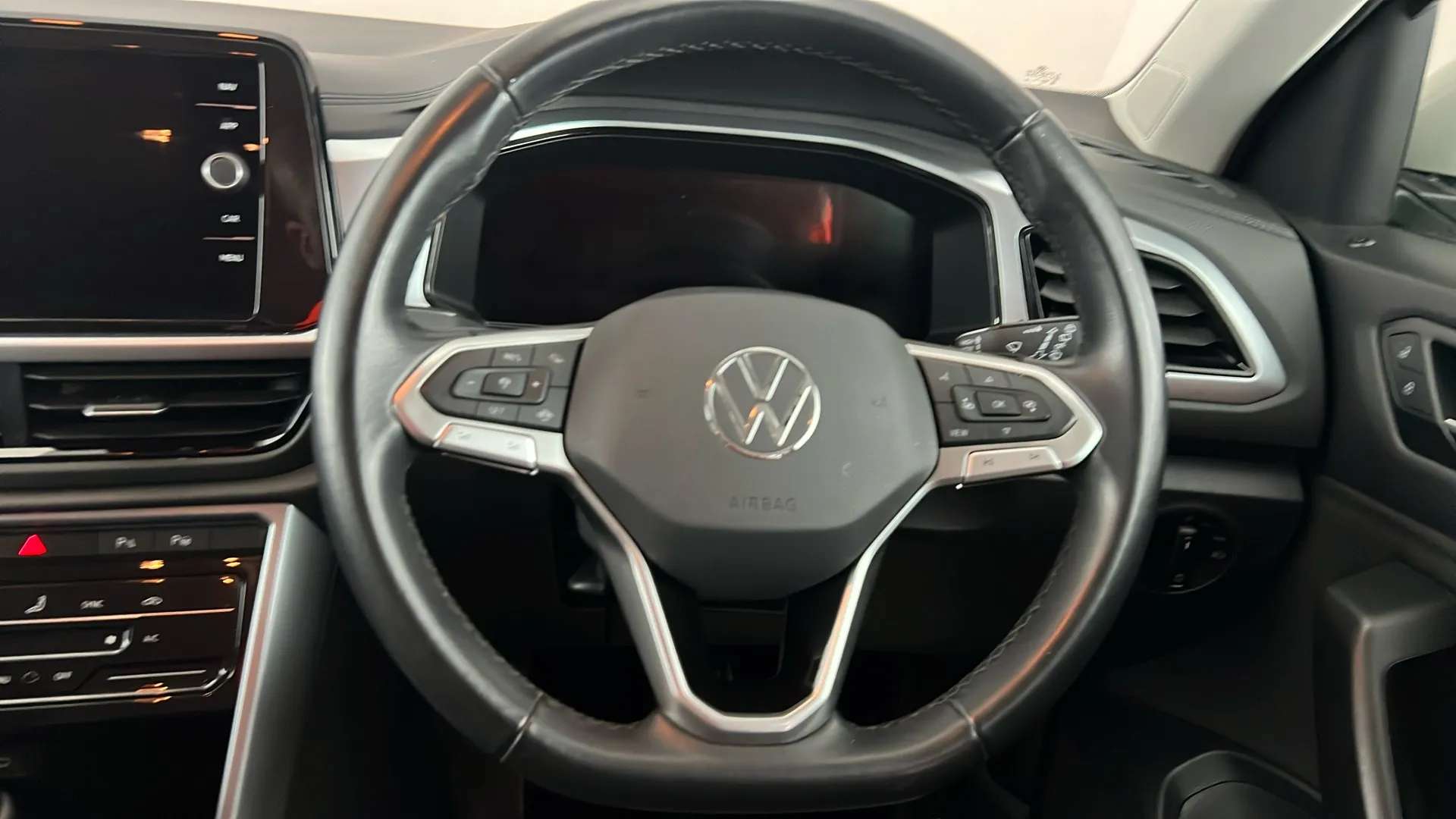 2023 VOLKSWAGEN T-ROC 2023 VOLKSWAGEN T-ROC