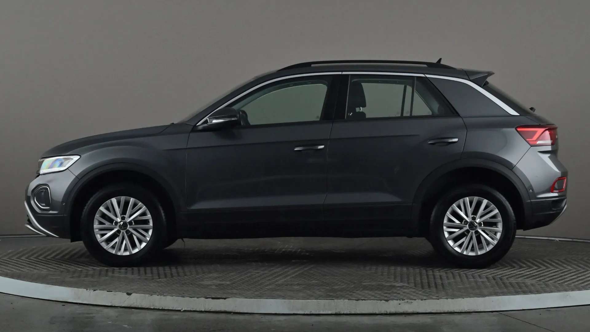 A 2023 VOLKSWAGEN T-ROC 1.5 TSI Life DSG A 2023 VOLKSWAGEN T-ROC 1.5 TSI Life DSG