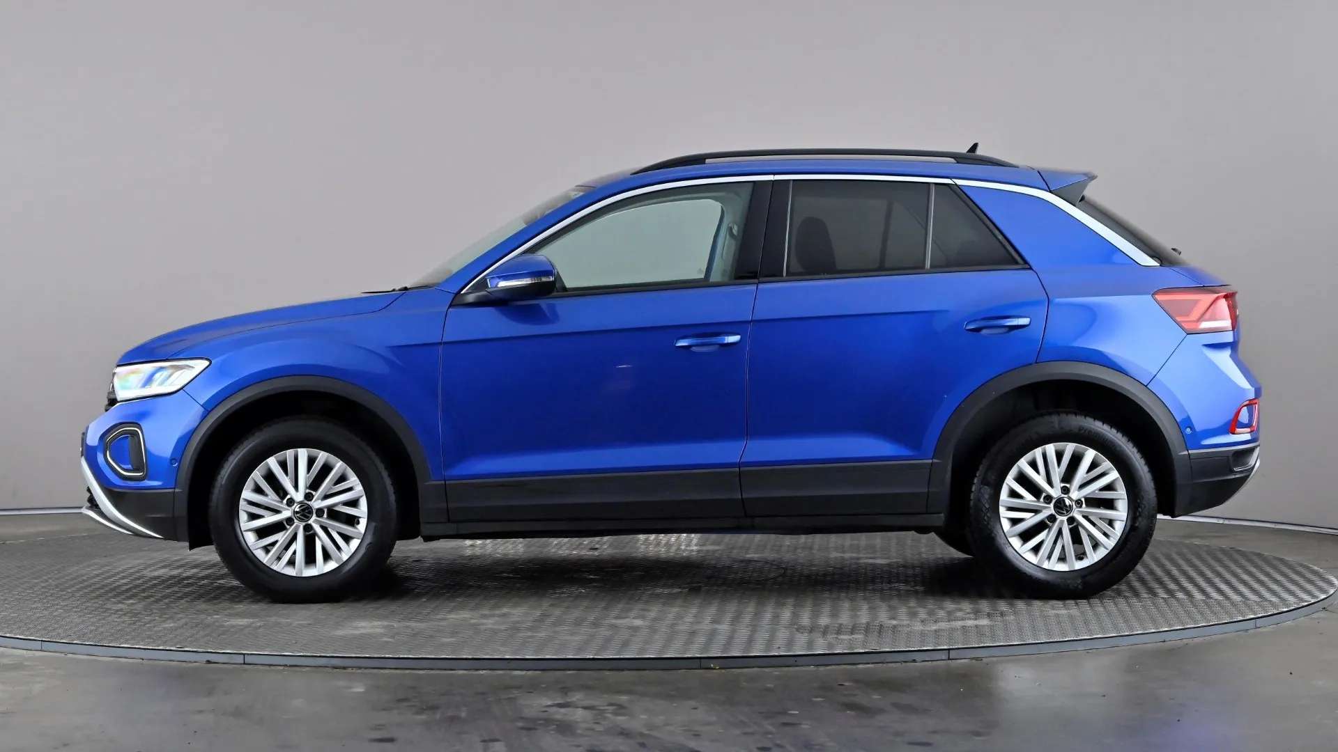 A 2023 VOLKSWAGEN T-ROC 1.5 TSI Life DSG A 2023 VOLKSWAGEN T-ROC 1.5 TSI Life DSG