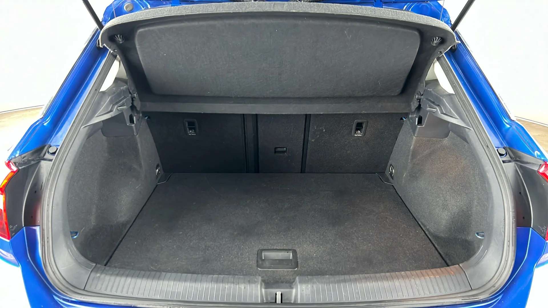 2023 VOLKSWAGEN T-ROC 2023 VOLKSWAGEN T-ROC