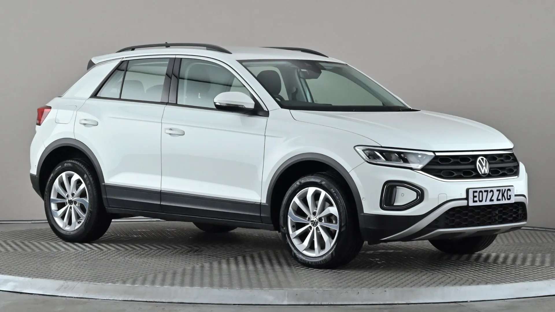 A 2022 VOLKSWAGEN T-ROC 1.5 TSI Life DSG A 2022 VOLKSWAGEN T-ROC 1.5 TSI Life DSG