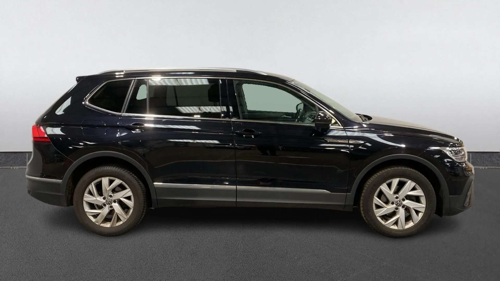 A 2022 VOLKSWAGEN TIGUAN ALLSPACE 1.5 TSI Life DSG A 2022 VOLKSWAGEN TIGUAN ALLSPACE 1.5 TSI Life DSG