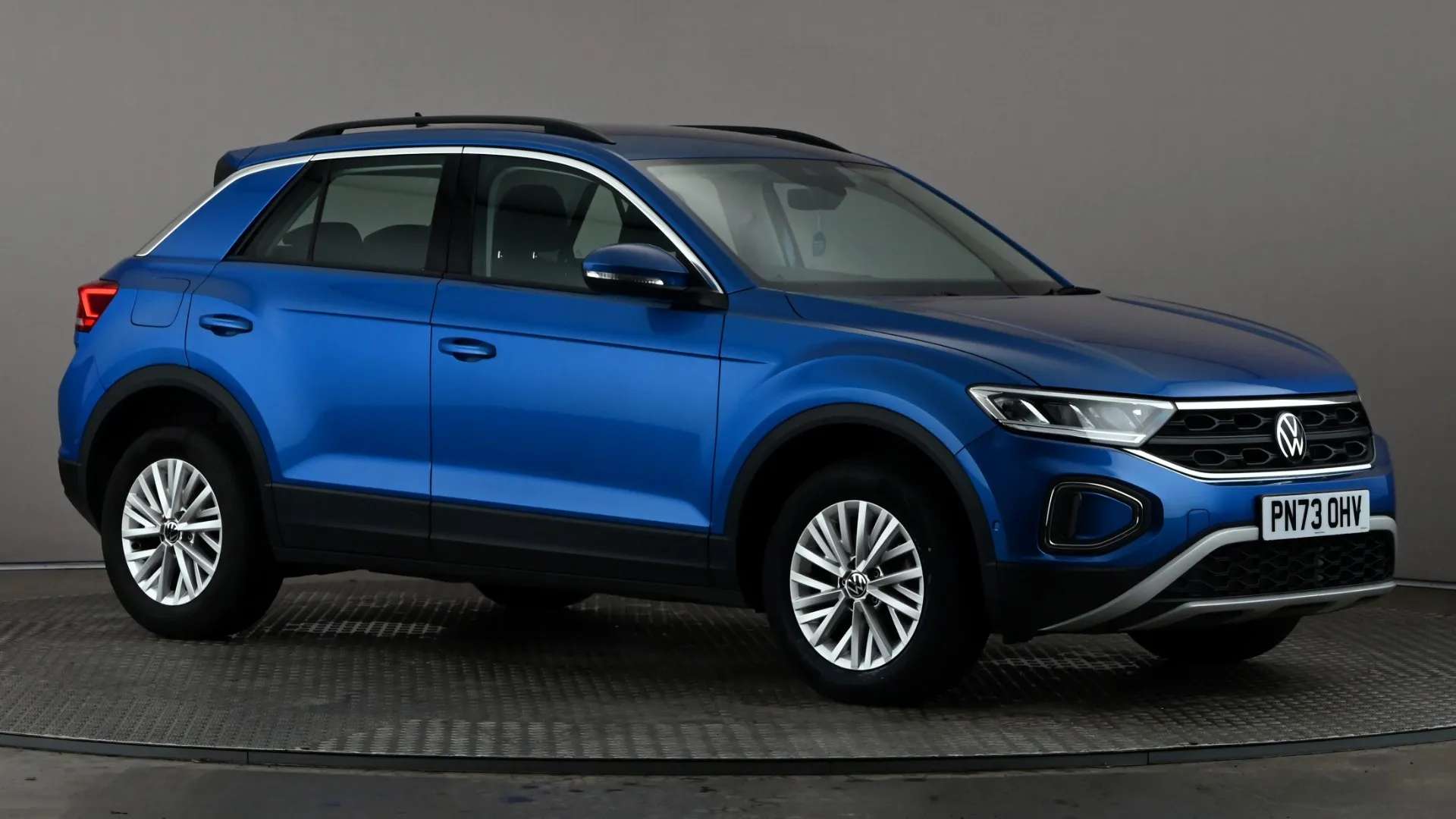A 2023 VOLKSWAGEN T-ROC 1.5 TSI Life DSG A 2023 VOLKSWAGEN T-ROC 1.5 TSI Life DSG