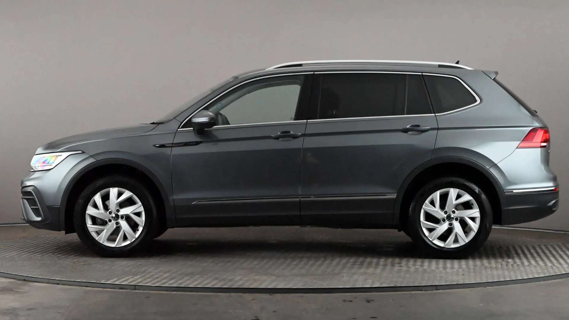 A 2023 VOLKSWAGEN TIGUAN ALLSPACE 1.5 TSI Life DSG A 2023 VOLKSWAGEN TIGUAN ALLSPACE 1.5 TSI Life DSG