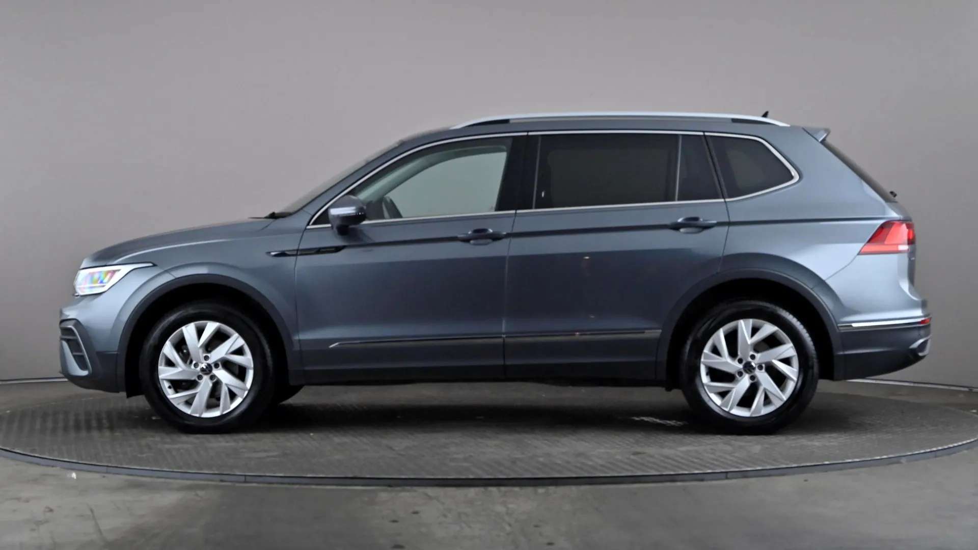 A 2023 VOLKSWAGEN TIGUAN ALLSPACE 1.5 TSI Life DSG A 2023 VOLKSWAGEN TIGUAN ALLSPACE 1.5 TSI Life DSG