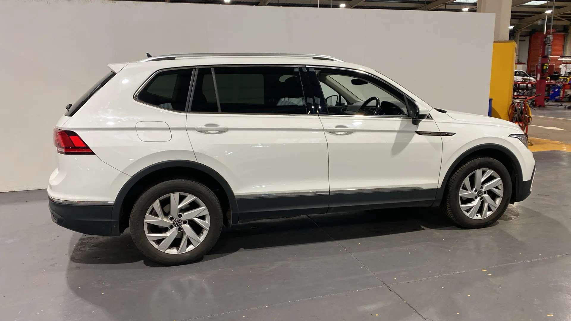 A 2022 VOLKSWAGEN TIGUAN ALLSPACE 1.5 TSI Life DSG A 2022 VOLKSWAGEN TIGUAN ALLSPACE 1.5 TSI Life DSG