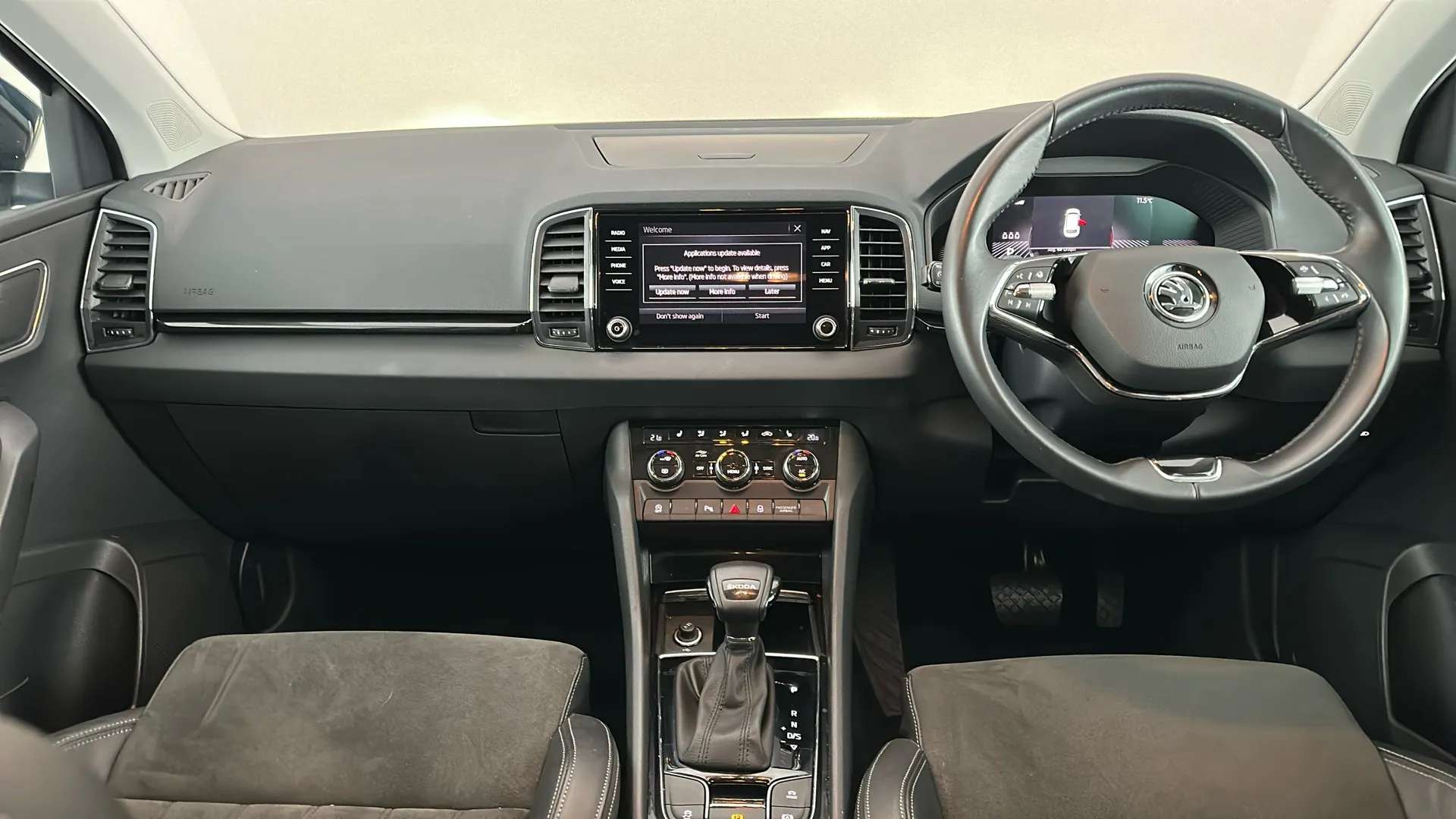 2023 SKODA KAROQ 2023 SKODA KAROQ